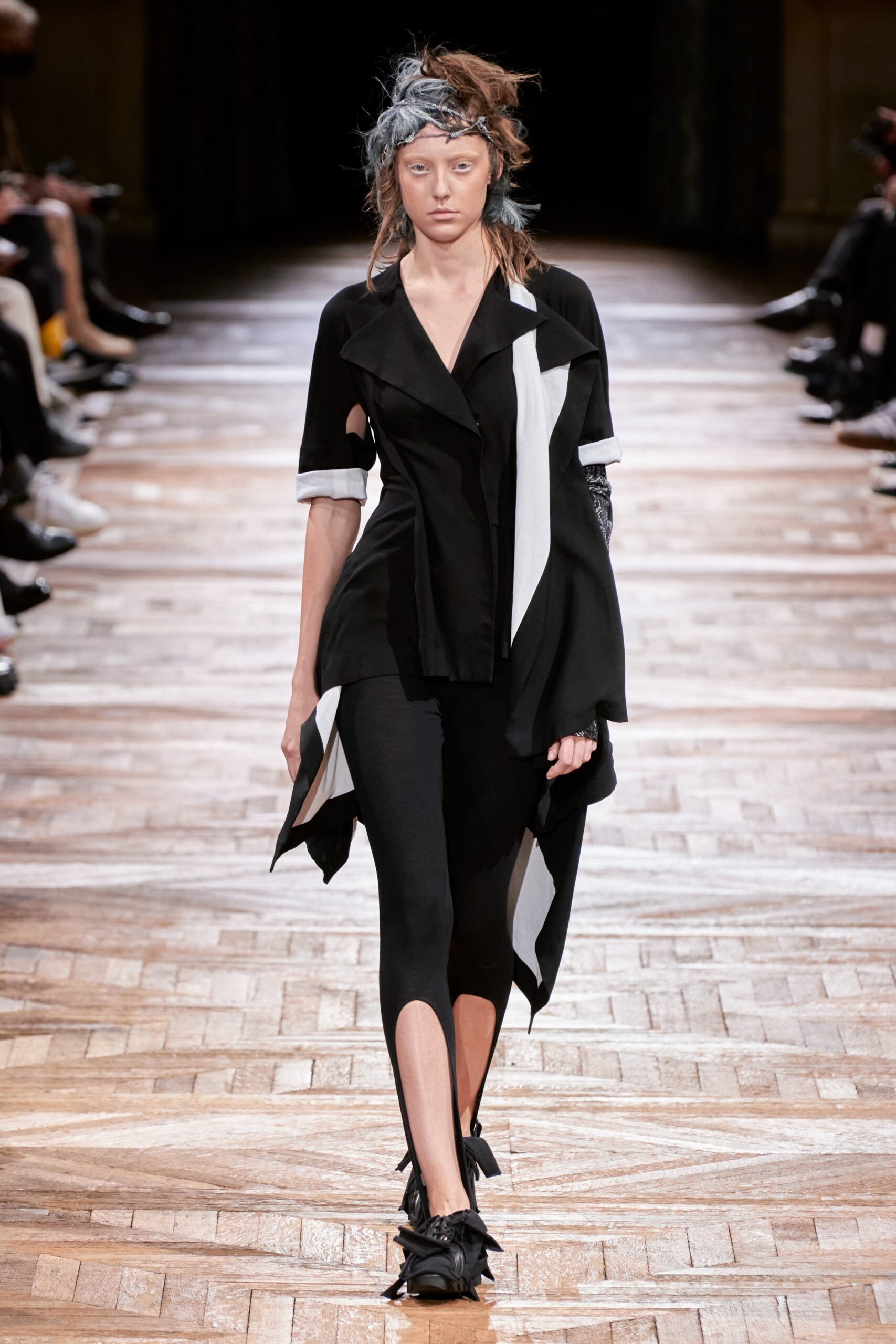 Yohji Yamamoto S/S 22 Look 22