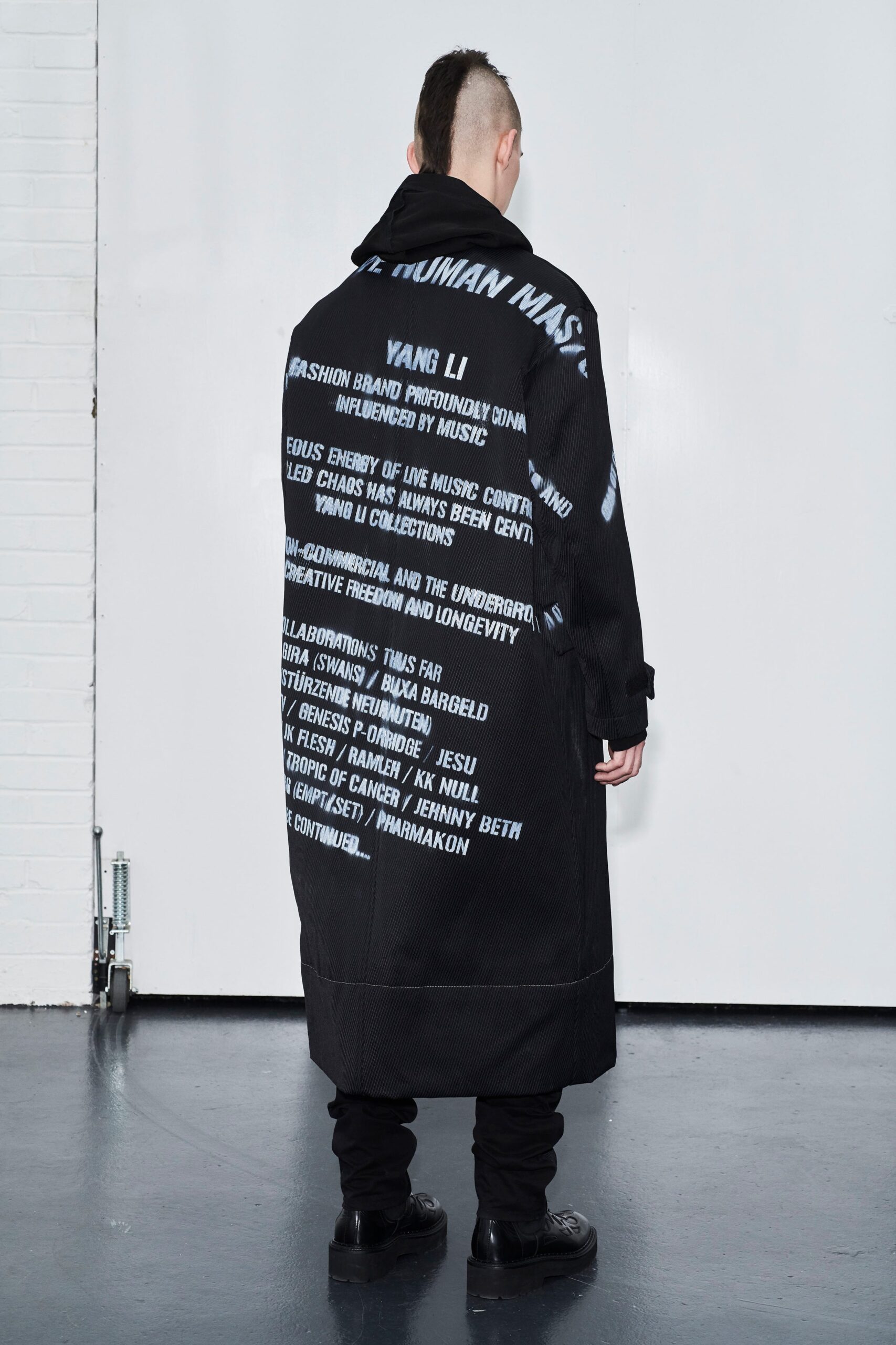 Yang Li S/S 19 Menswear Look 22