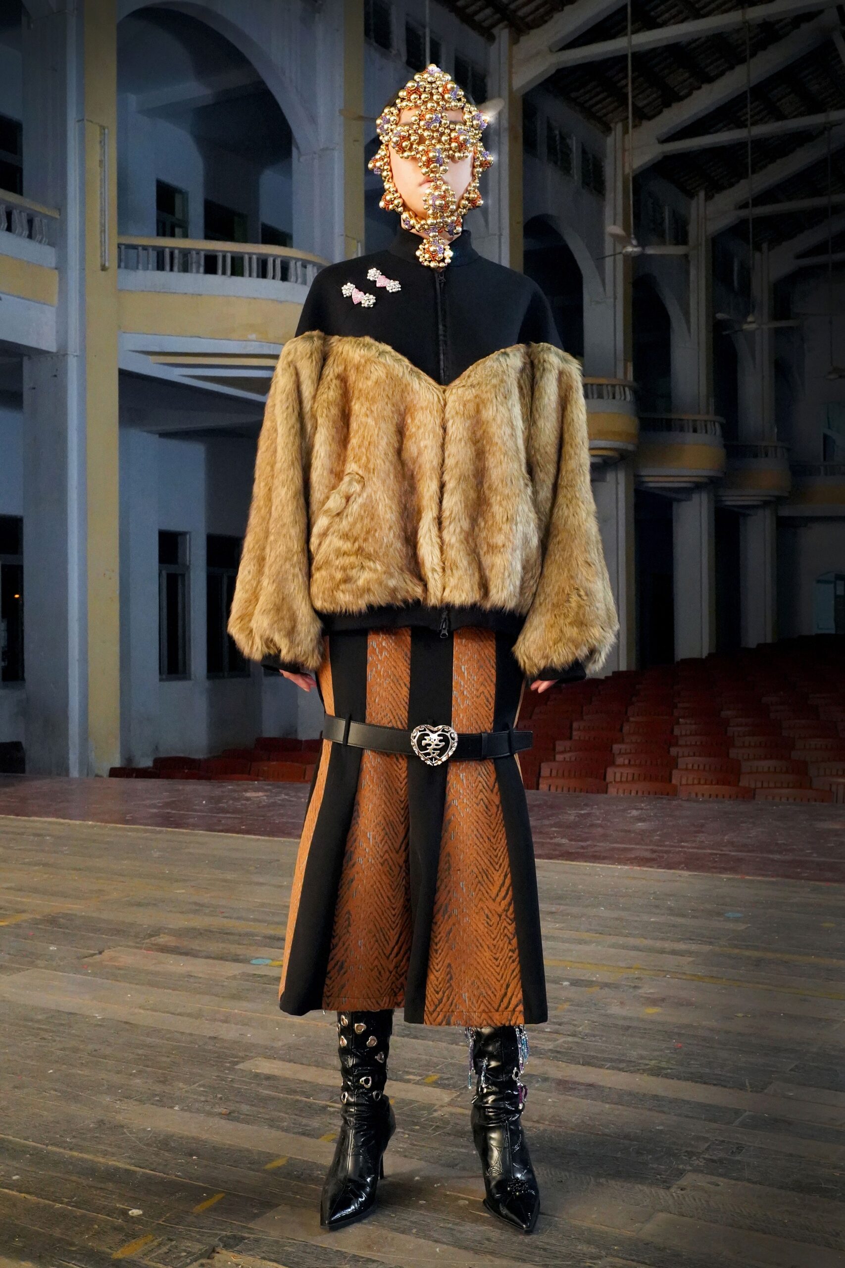 Yueqi Qi Shanghai F/W 22 Look 22
