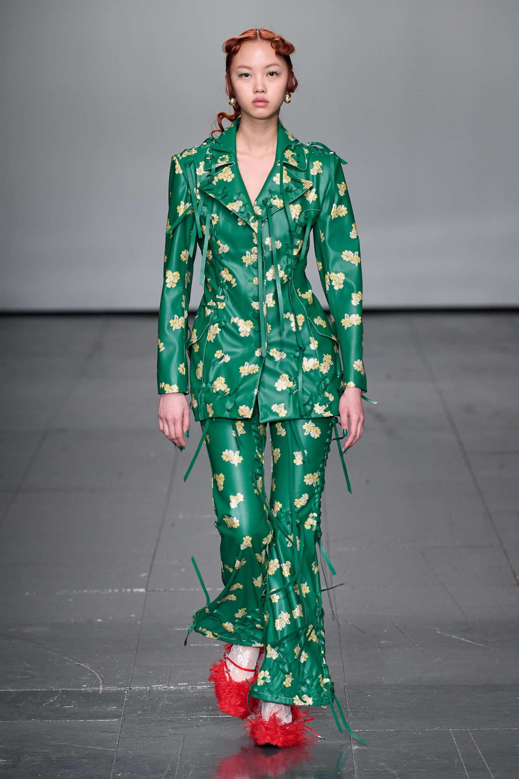 Yuhan Wang F/W 22 Look 23