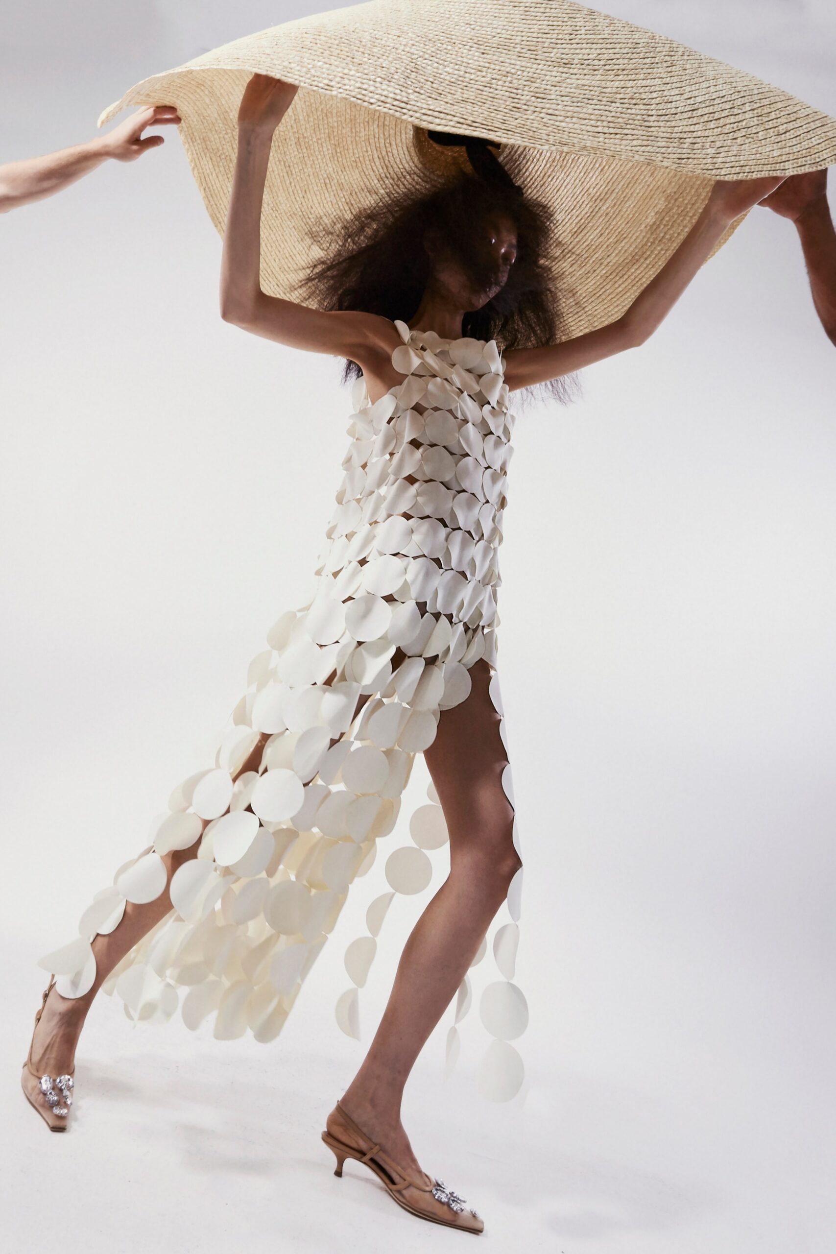 A.W.A.K.E. MODE S/S 24 Look 350