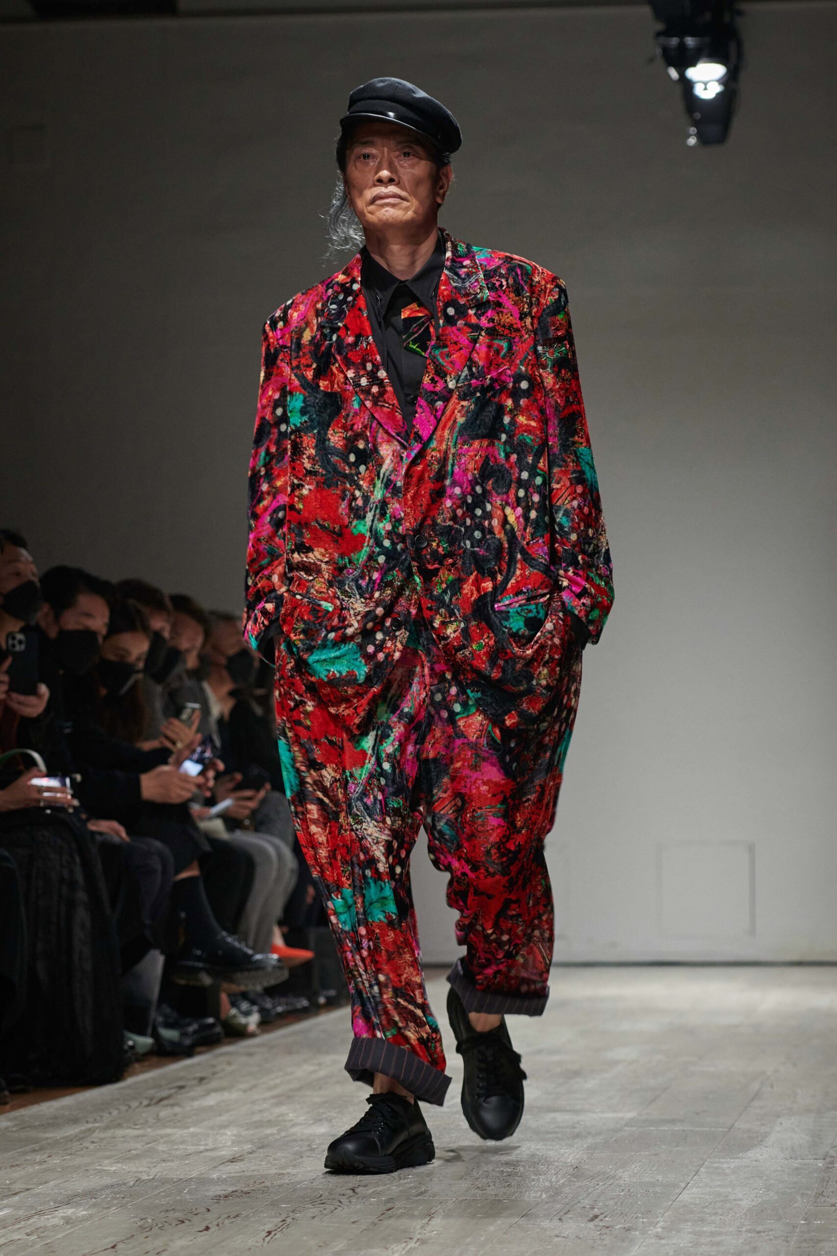 Yohji Yamamoto S/S 23 Menswear Look 23