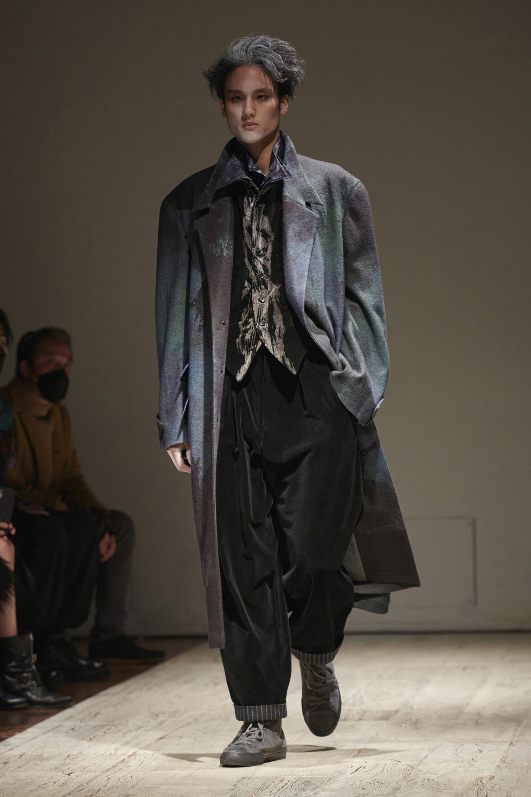 Yohji Yamamoto F/W 22 Menswear Look 24