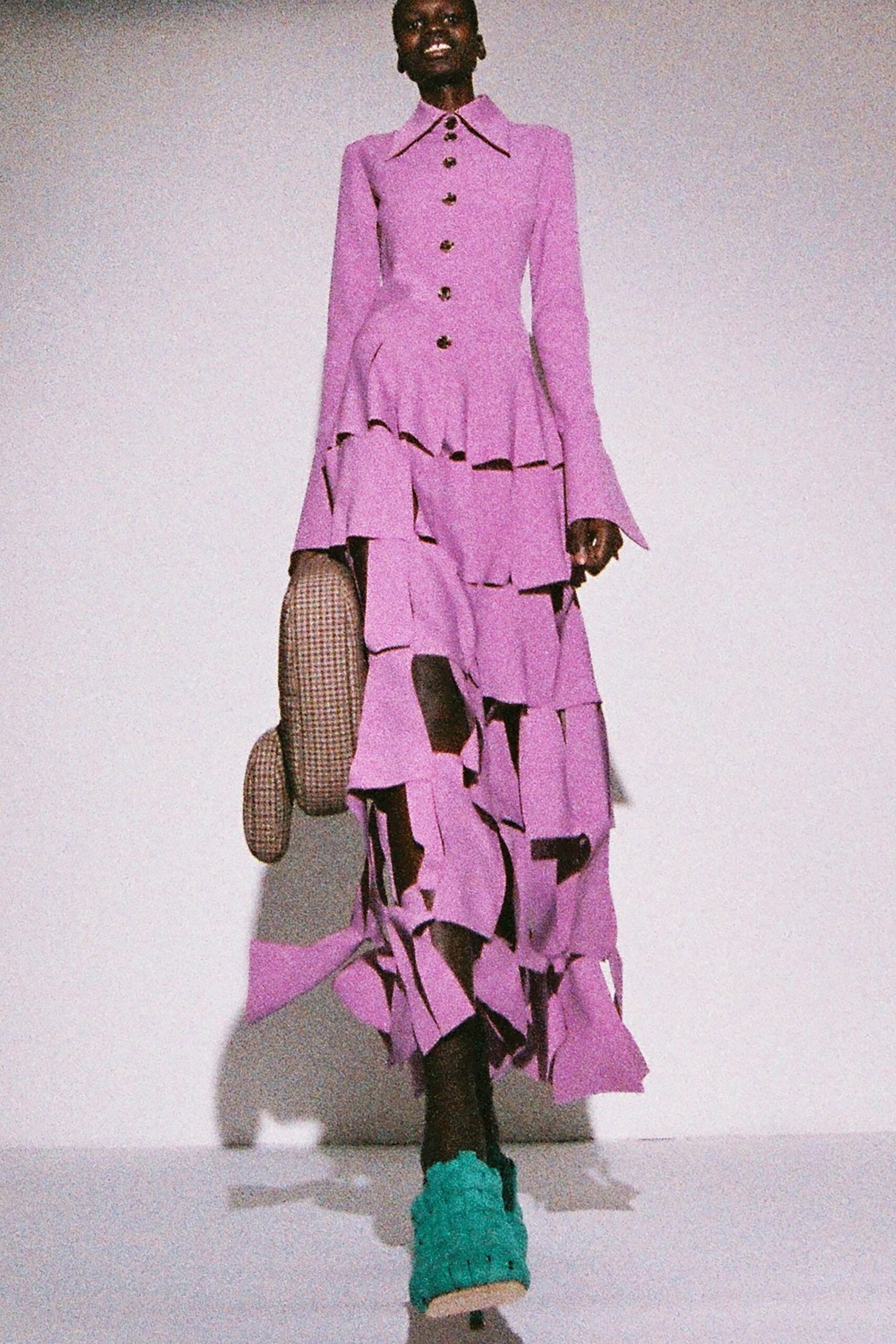 A.W.A.K.E. MODE Resort 23 Look 412