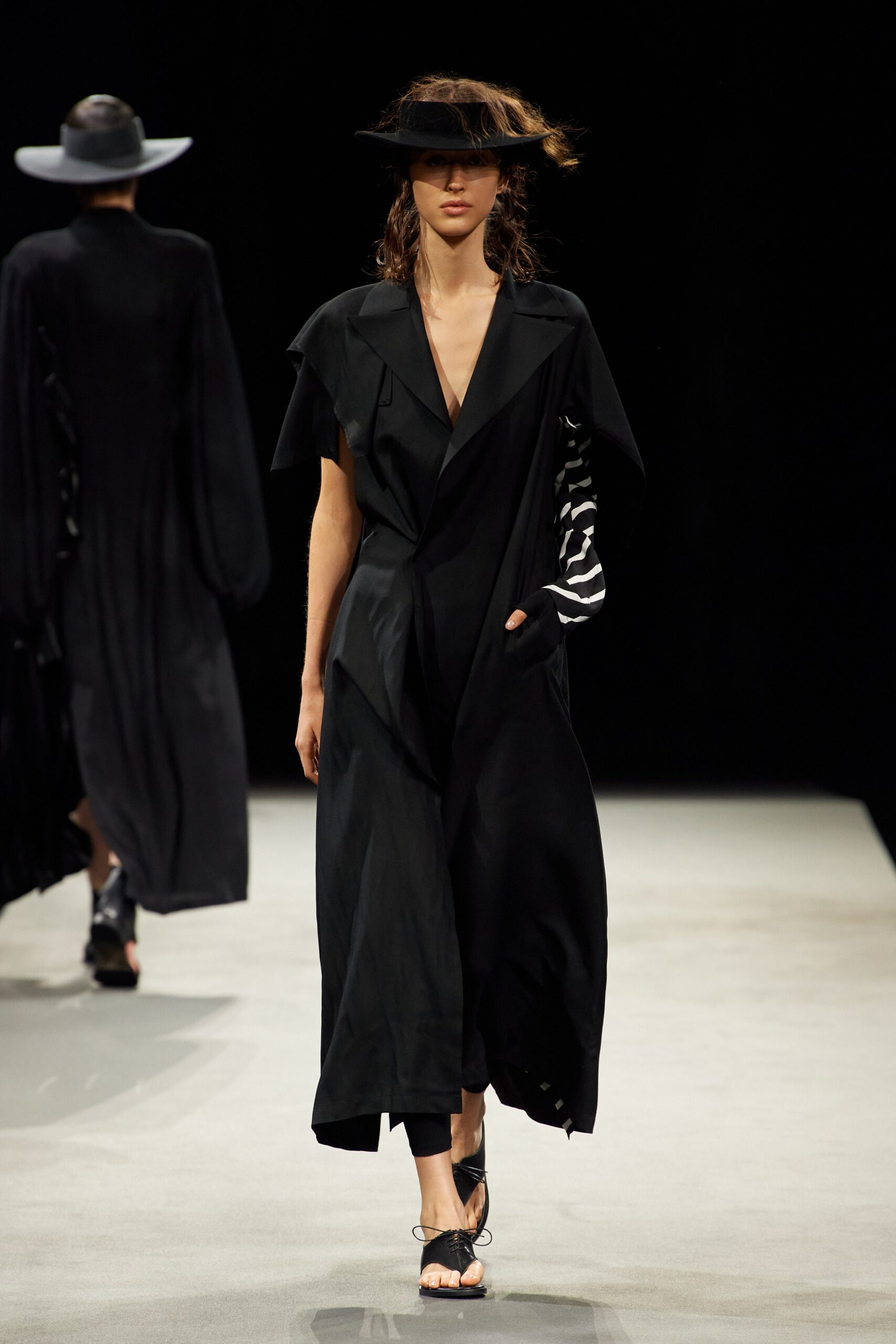 Yohji Yamamoto S/S 23 Look 24