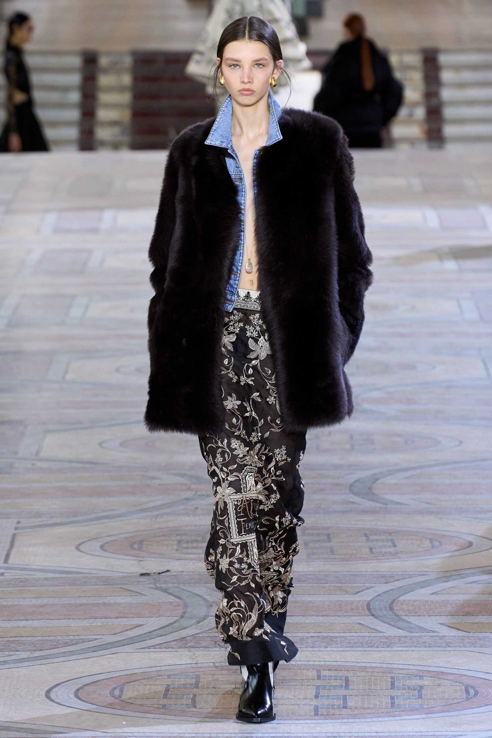 Zimmermann F/W 23 Look 24