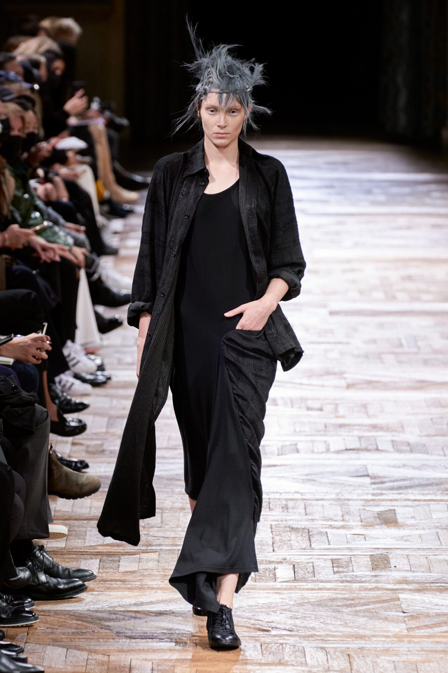 Yohji Yamamoto S/S 22 Look 25