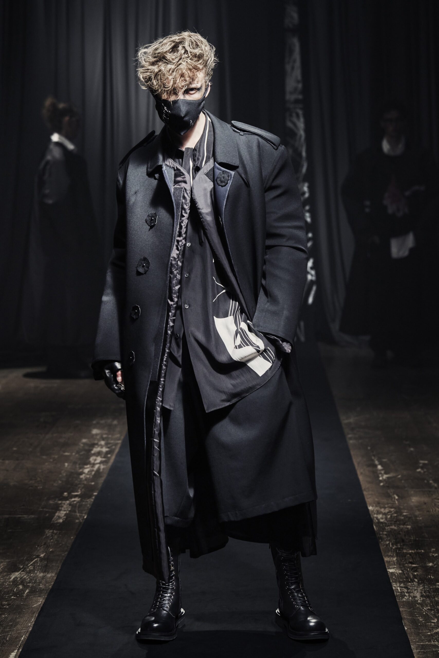 Yohji Yamamoto F/W 21 Menswear Look 26
