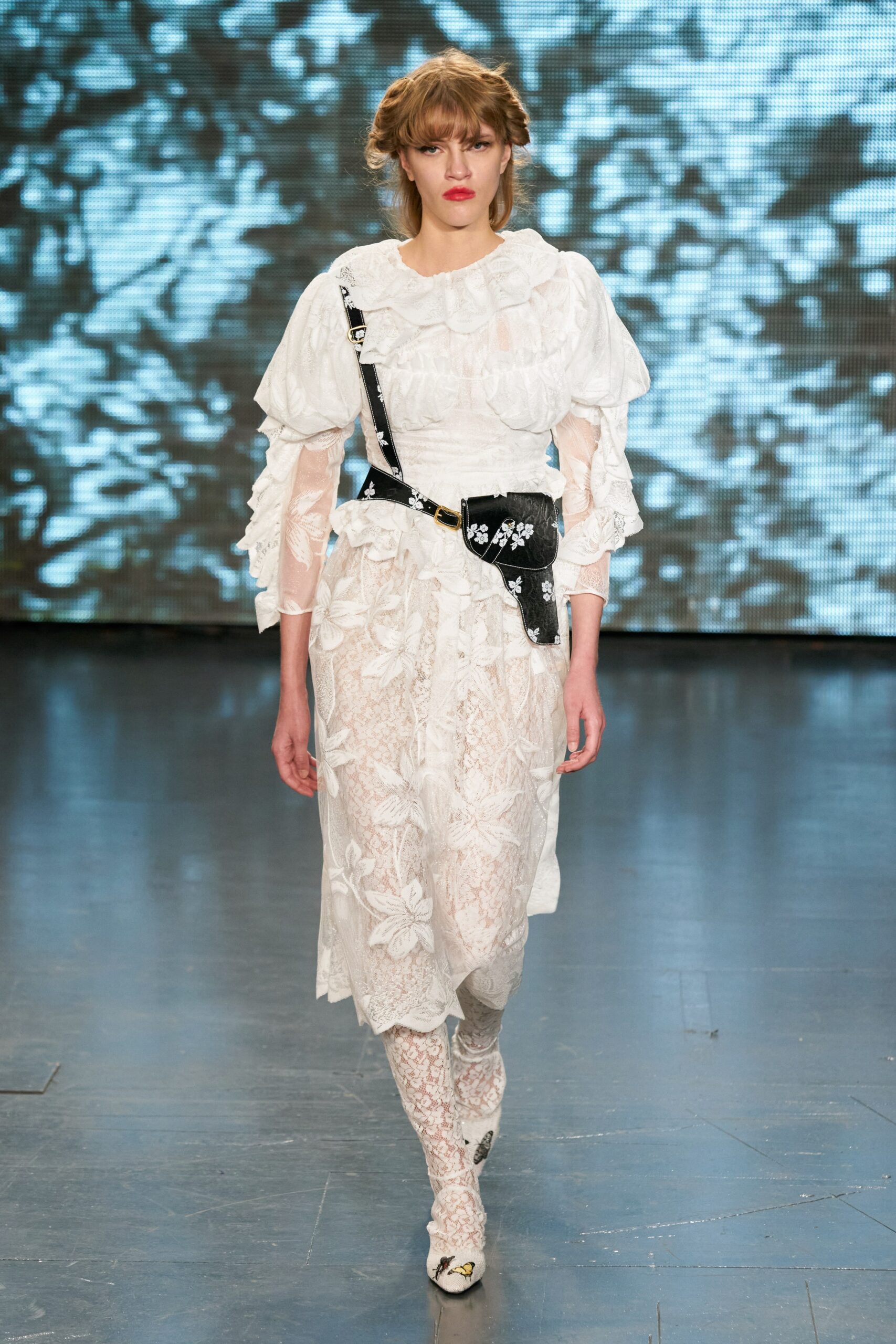 Yuhan Wang S/S 22 Look 26