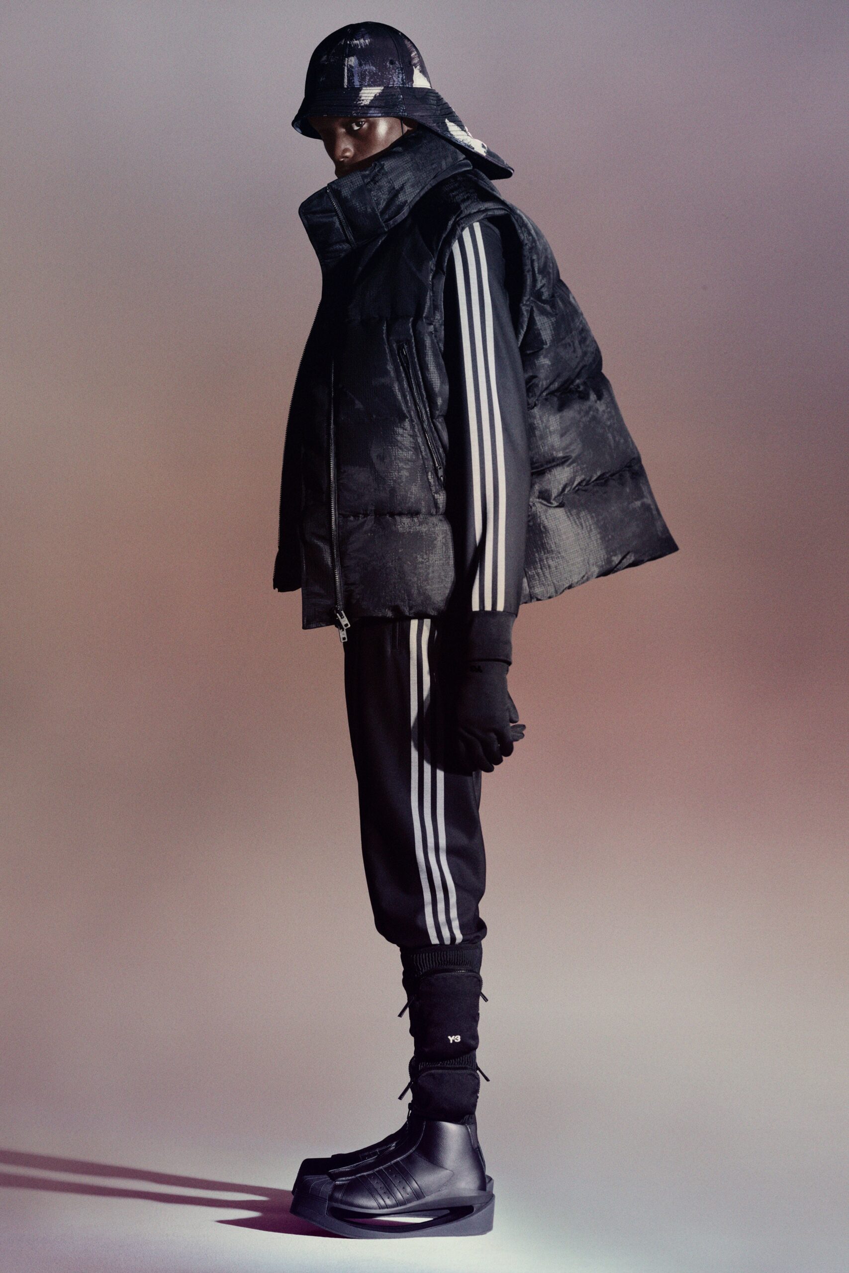 Y-3 F/W 23 Menswear Look 26