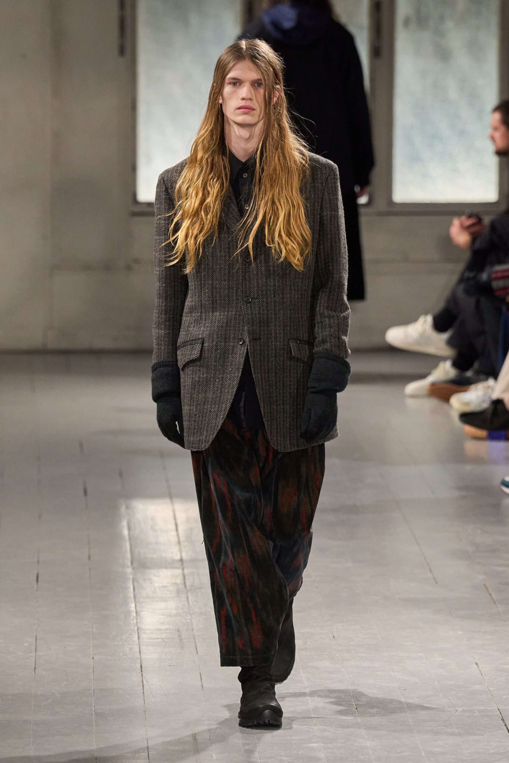 Yohji Yamamoto F/W 23 Menswear Look 26