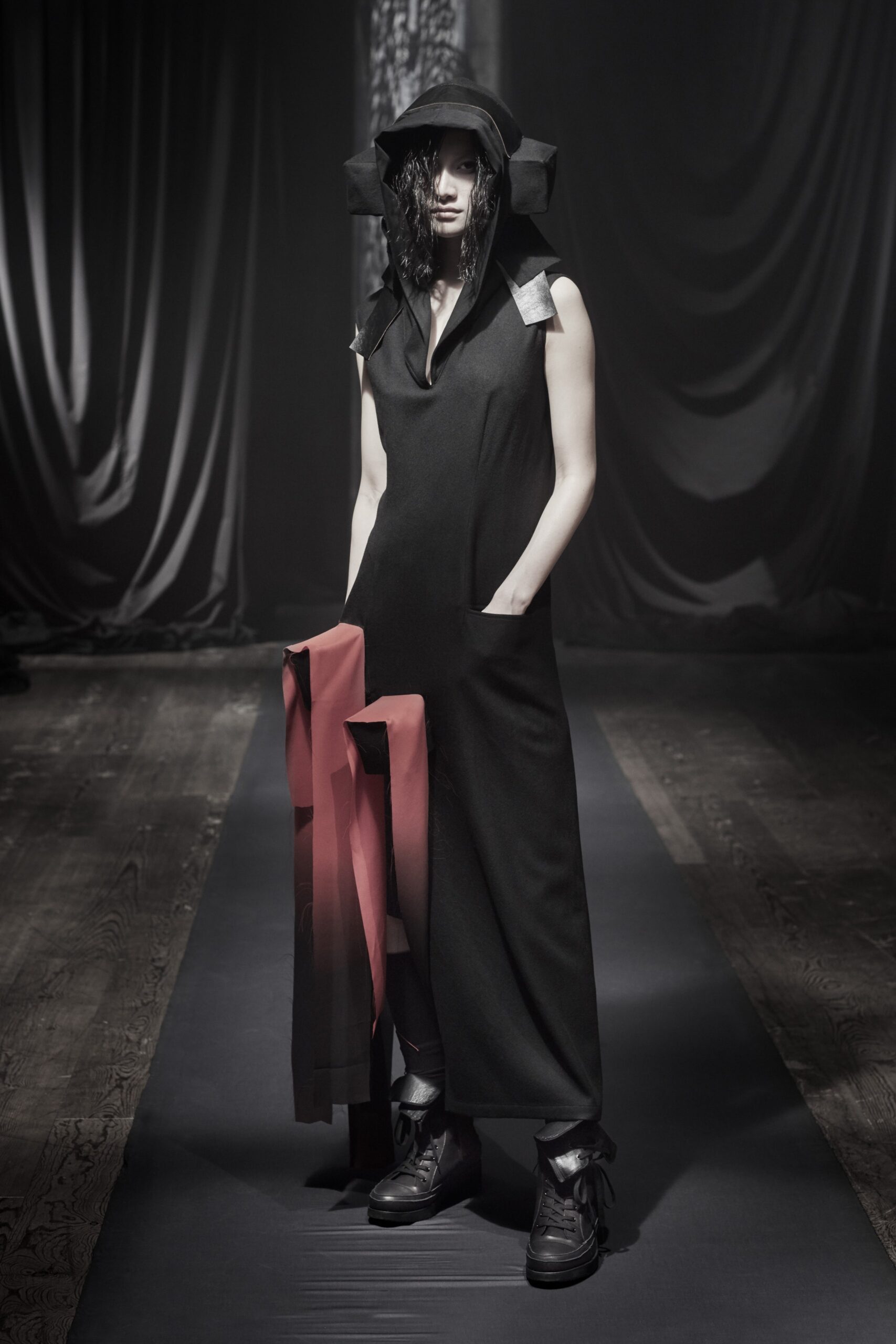 Yohji Yamamoto F/W 21 Look 27