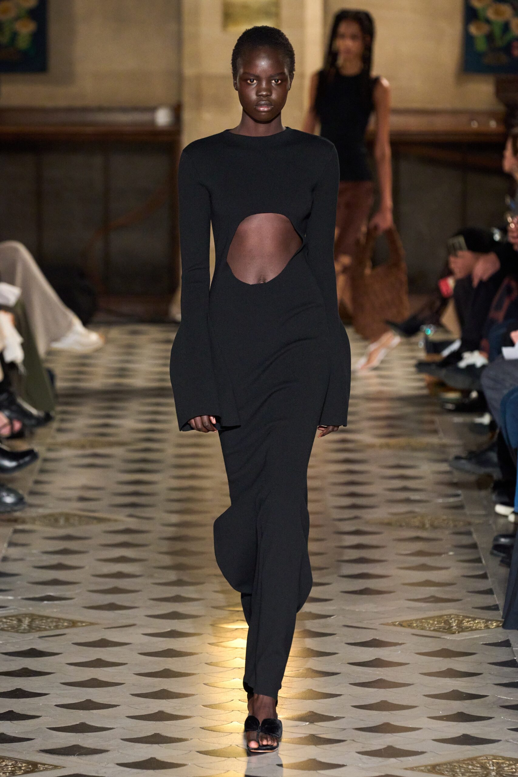 A.W.A.K.E. MODE S/S 23 Look 417