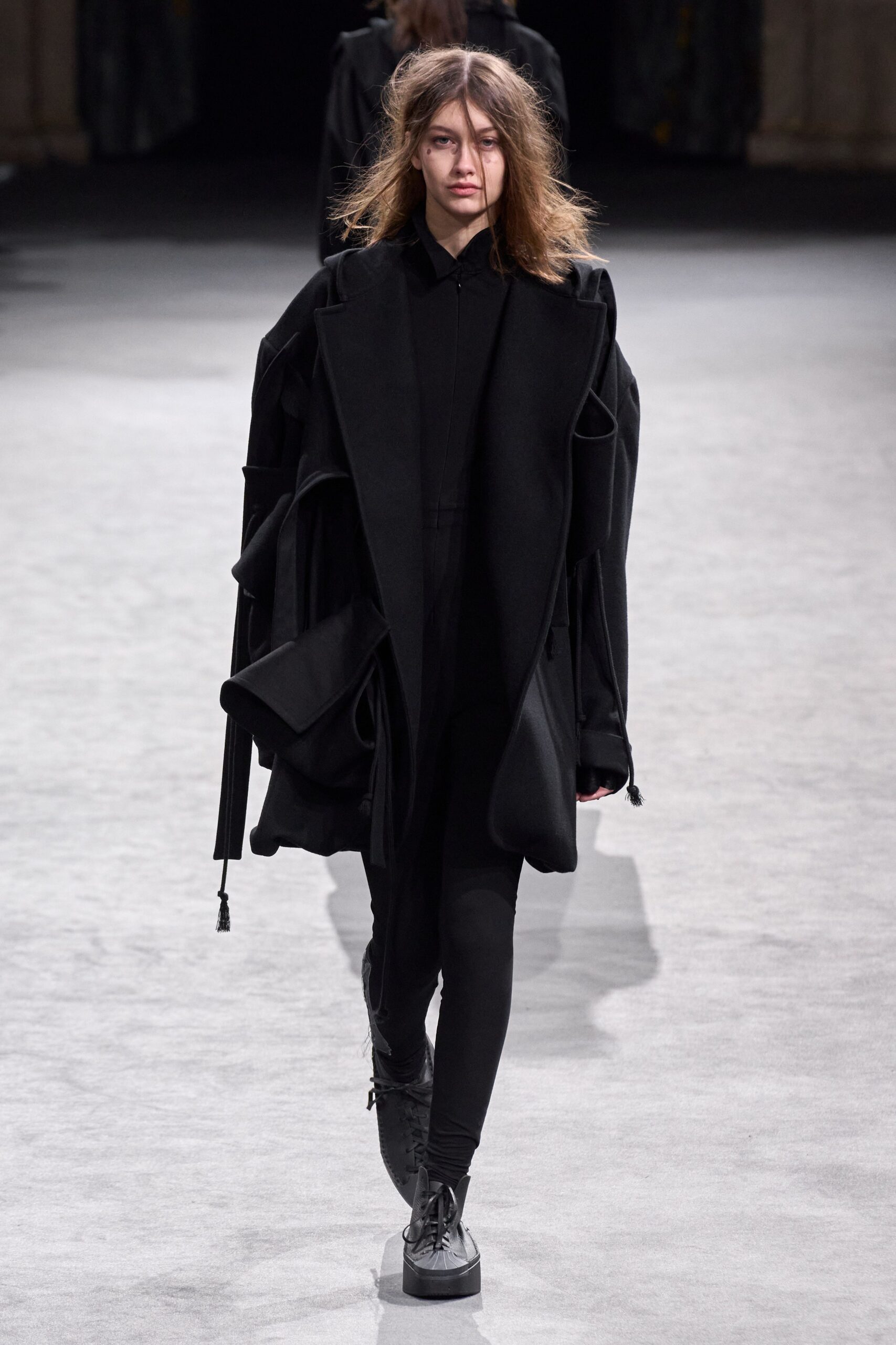 Yohji Yamamoto F/W 23 Look 28