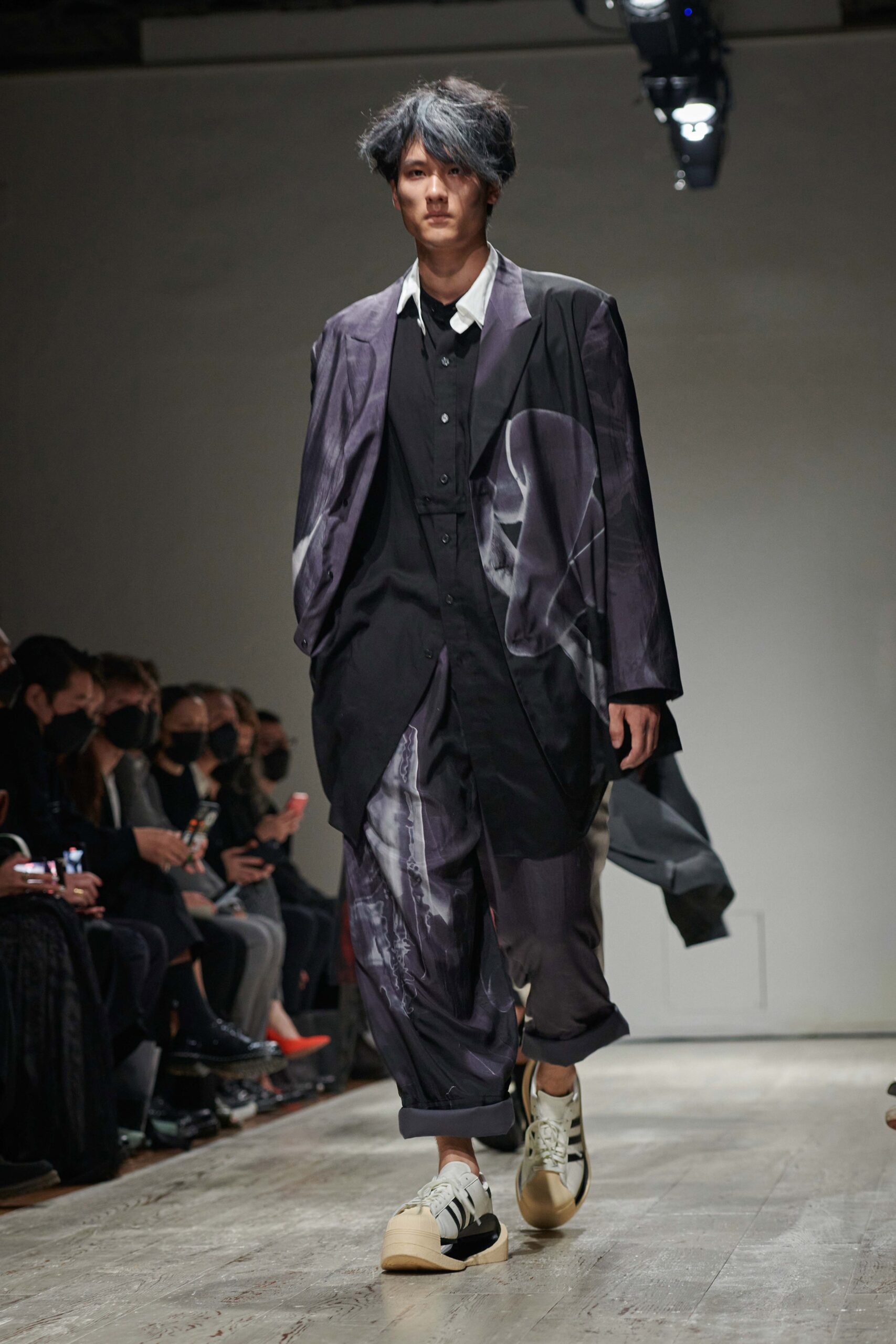 Yohji Yamamoto S/S 23 Menswear Look 28