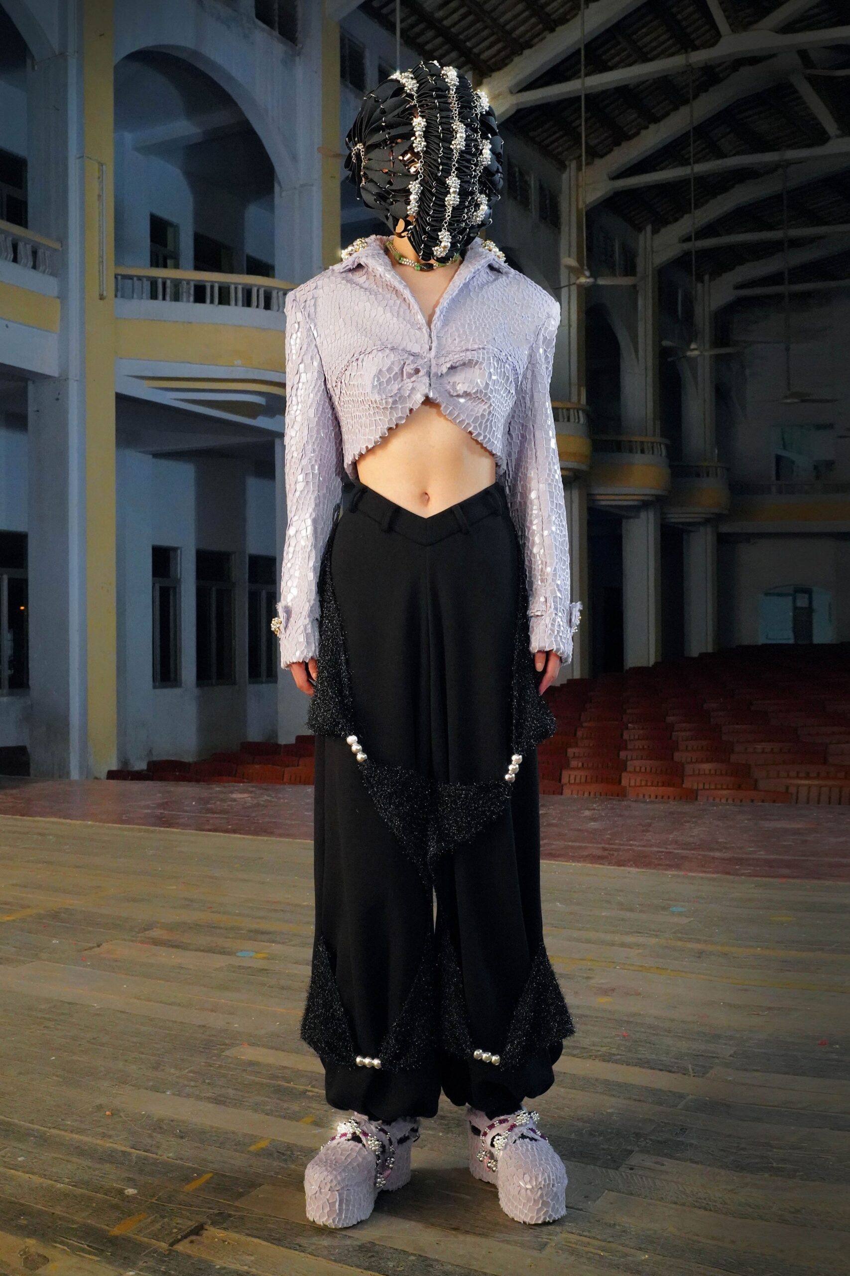 Yueqi Qi Shanghai F/W 22 Look 28