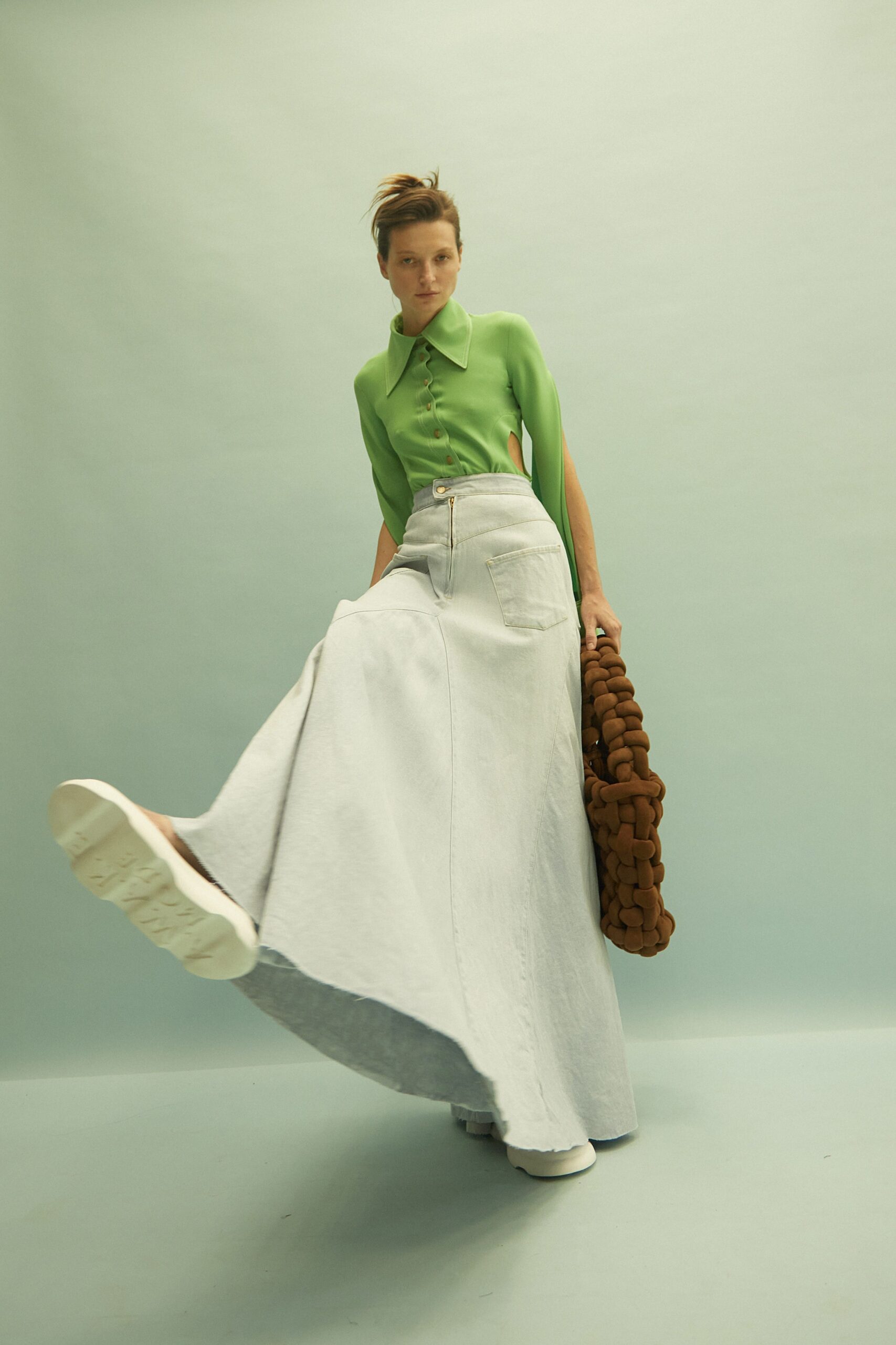 A.W.A.K.E. MODE S/S 22 Look 489
