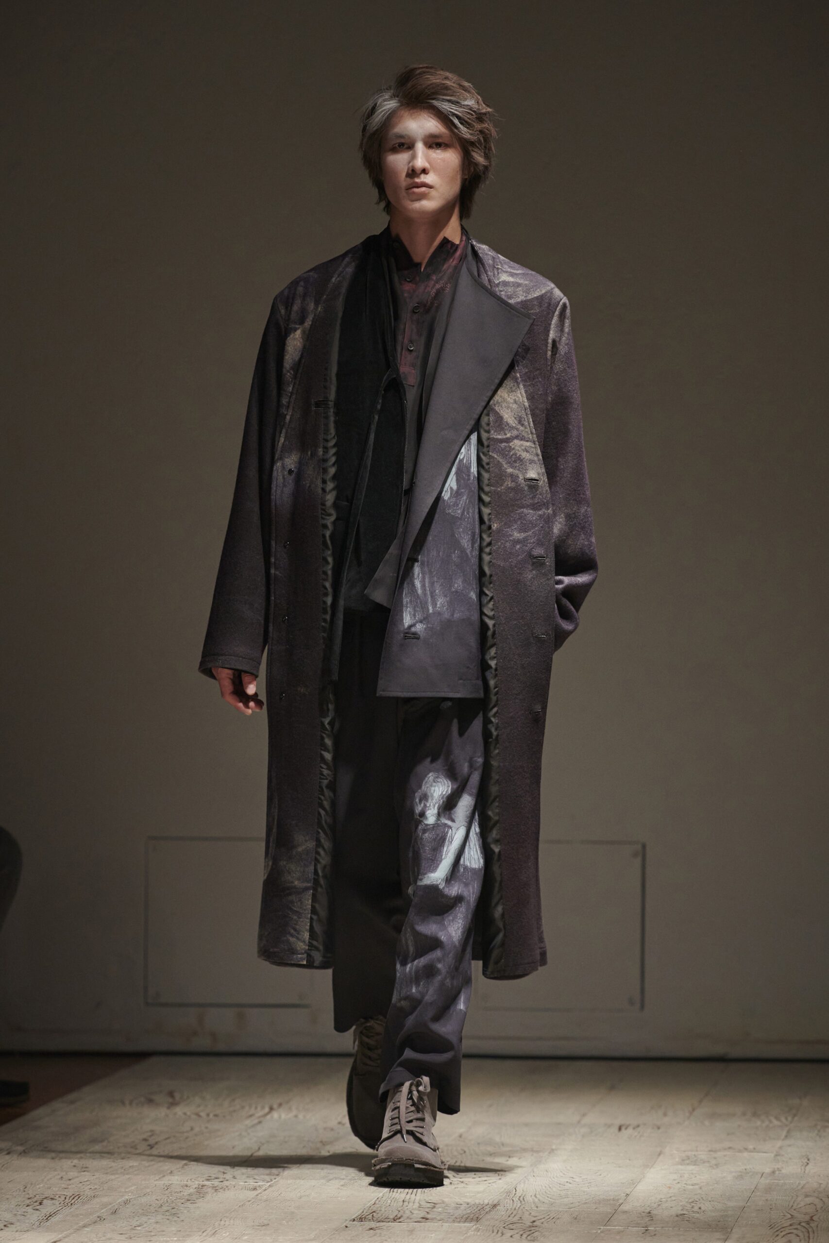 Yohji Yamamoto F/W 22 Menswear Look 29
