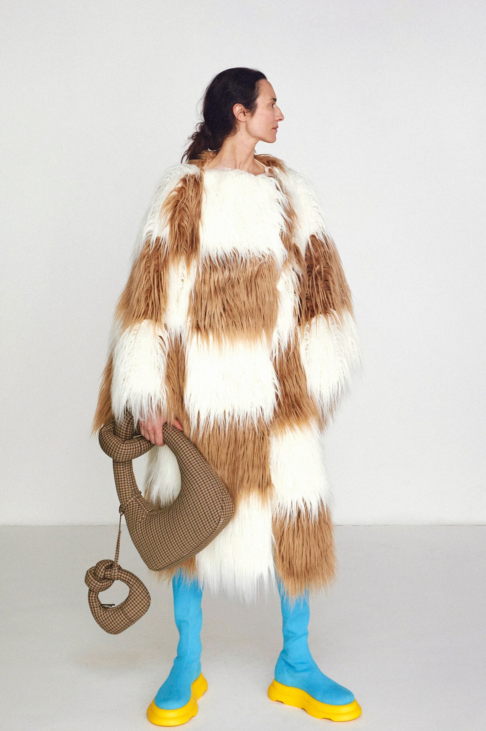 A.W.A.K.E. MODE Resort 23 Look 512