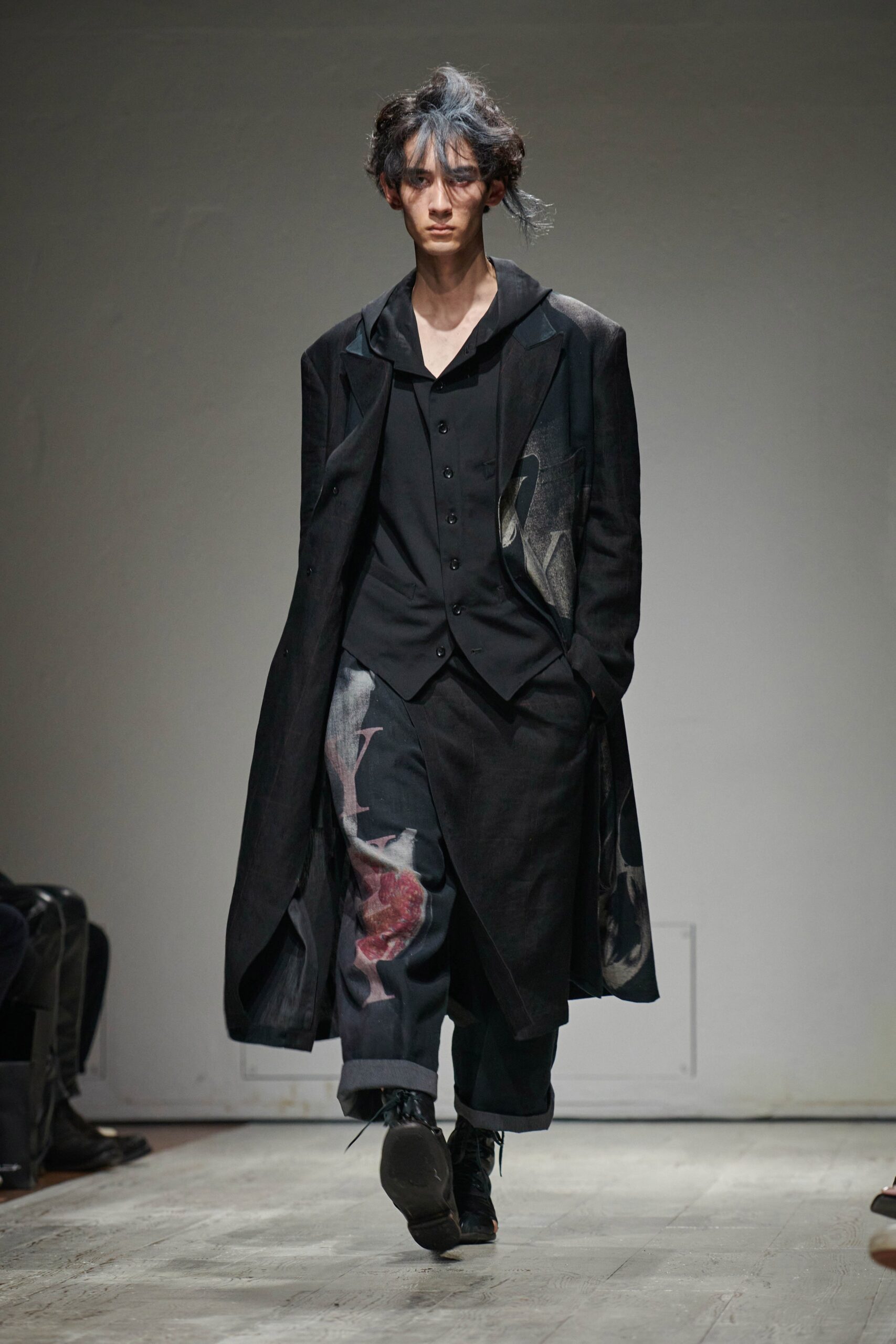 Yohji Yamamoto S/S 23 Menswear Look 29