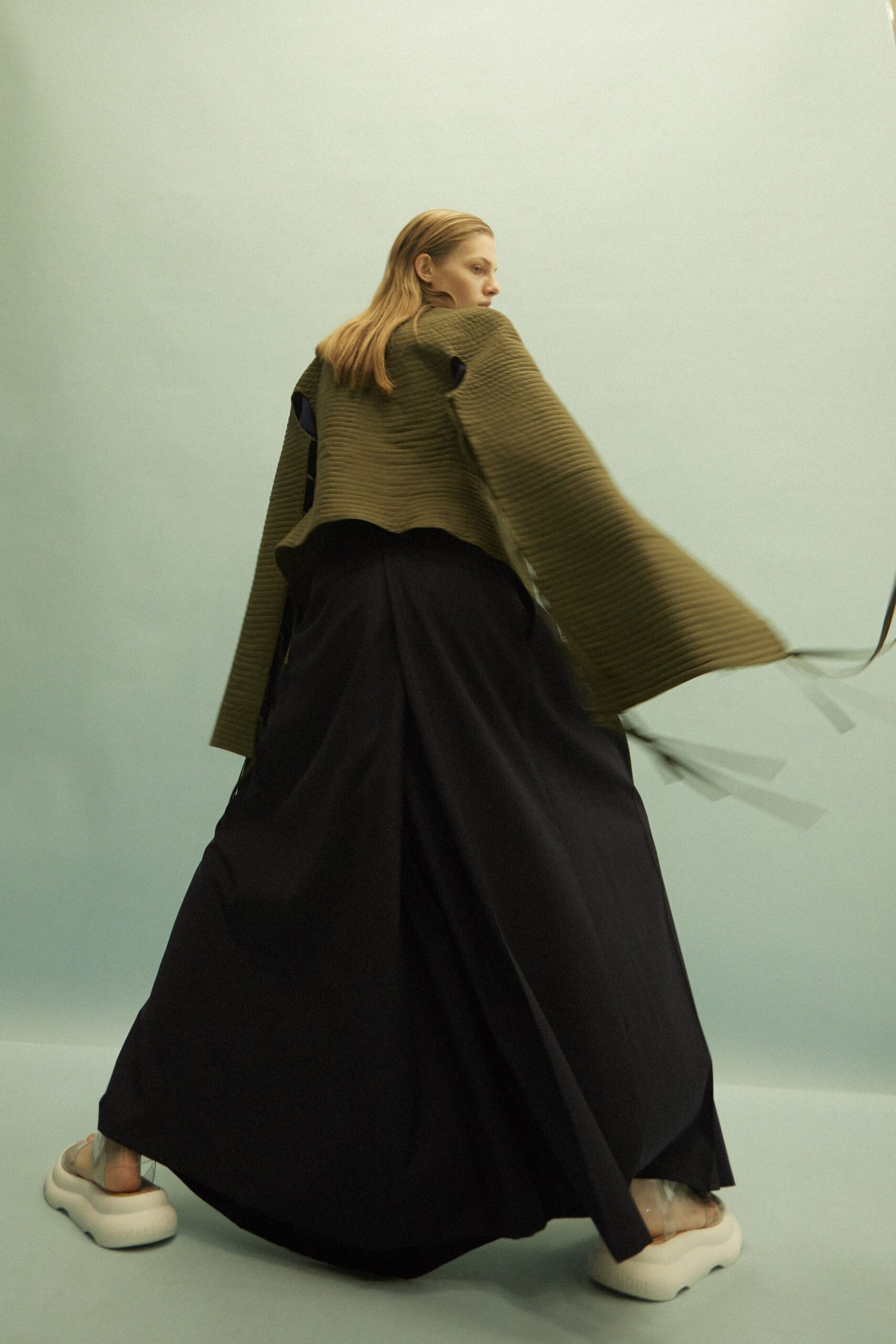 A.W.A.K.E. MODE S/S 22 Look 494