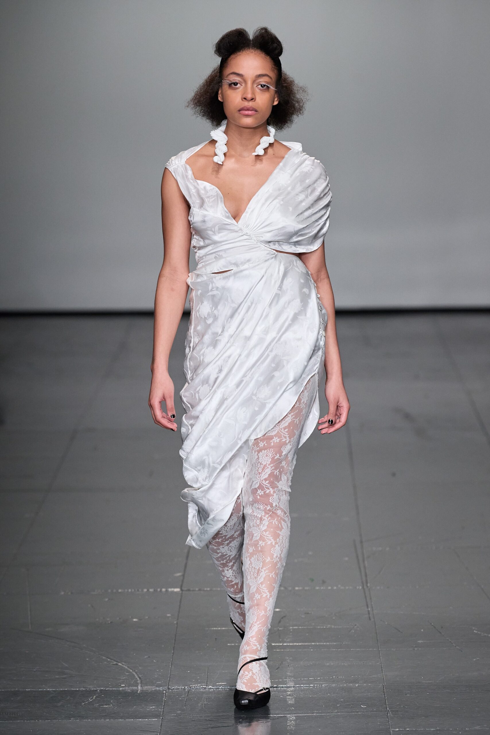 Yuhan Wang F/W 22 Look 30