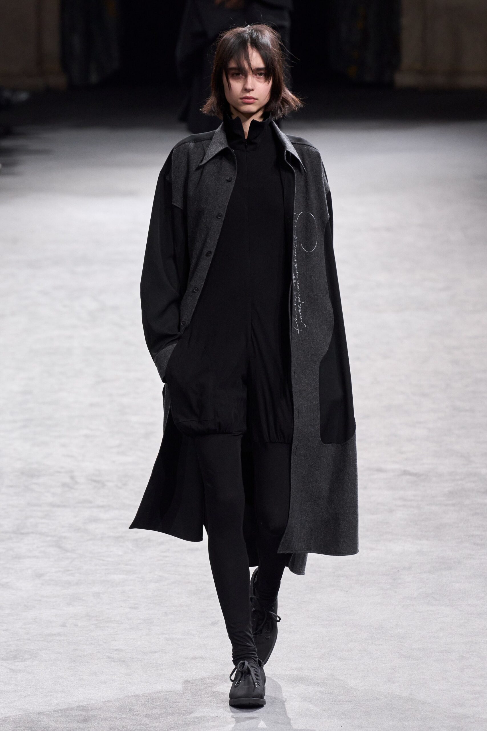 Yohji Yamamoto F/W 23 Look 30