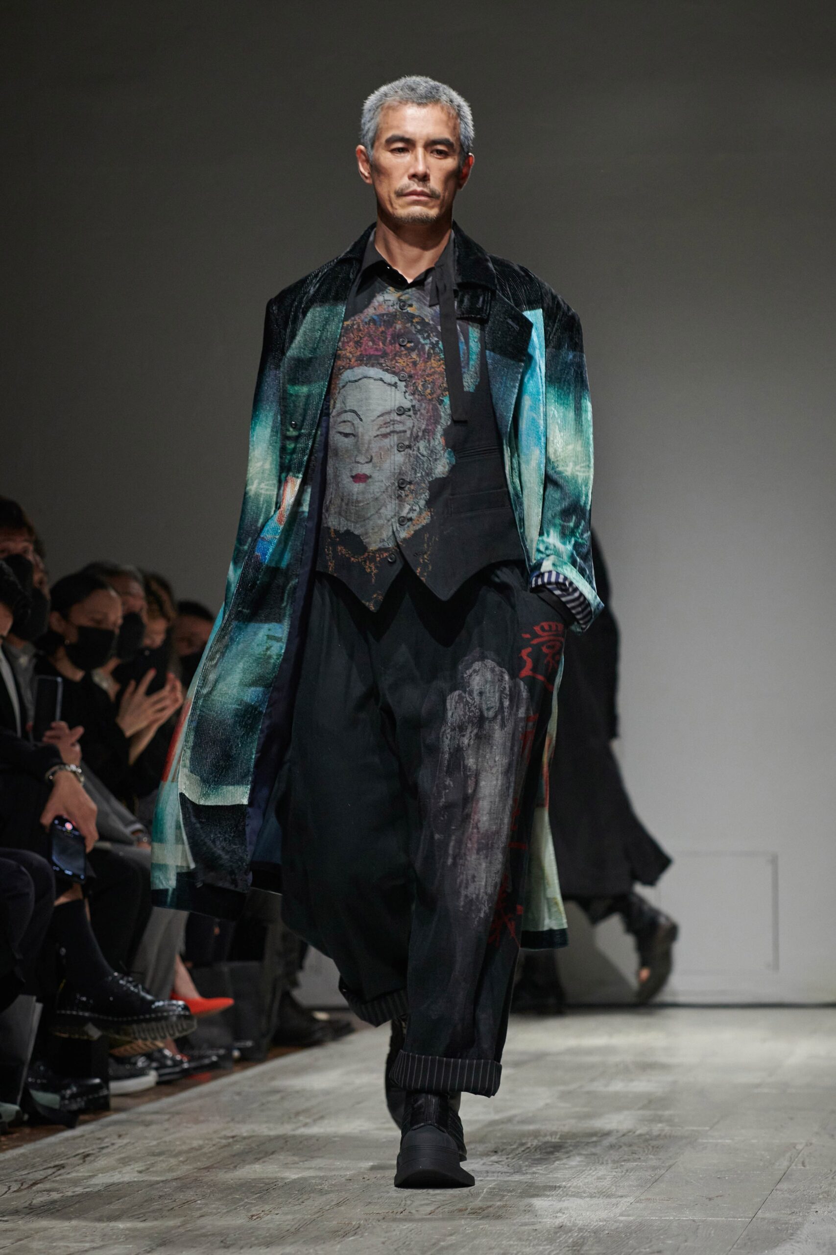 Yohji Yamamoto S/S 23 Menswear Look 30