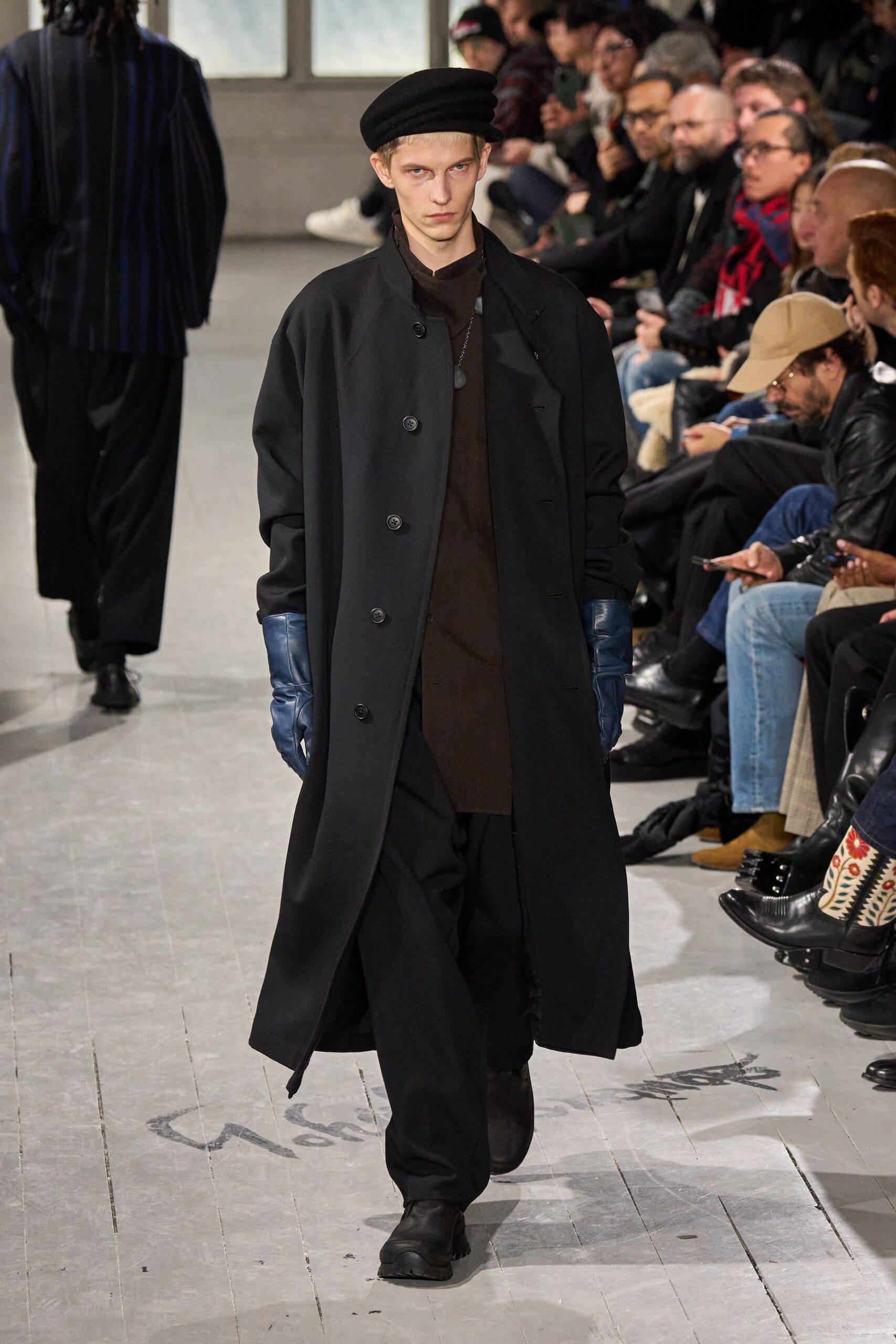 Yohji Yamamoto F/W 23 Menswear Look 31