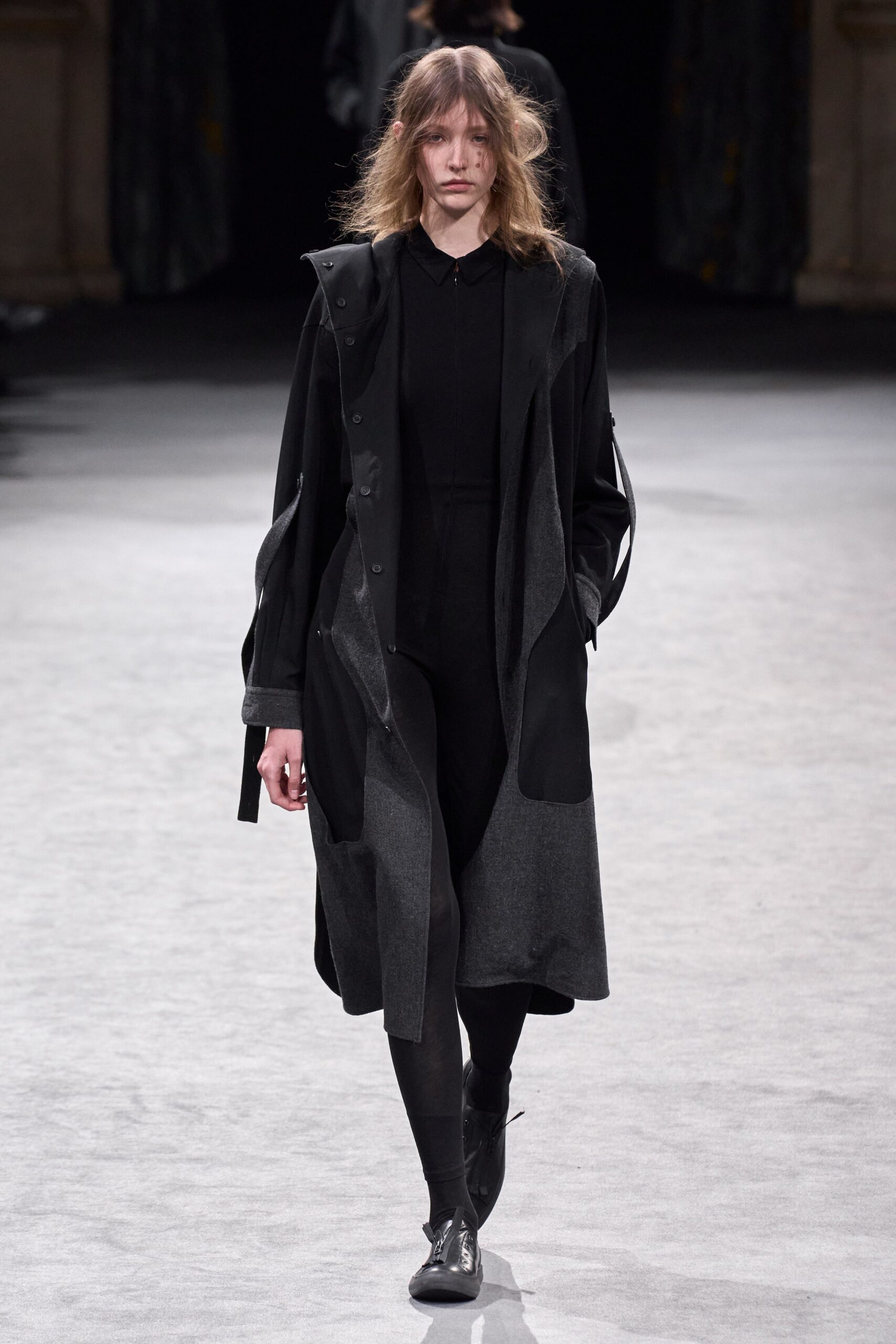 Yohji Yamamoto F/W 23 Look 31
