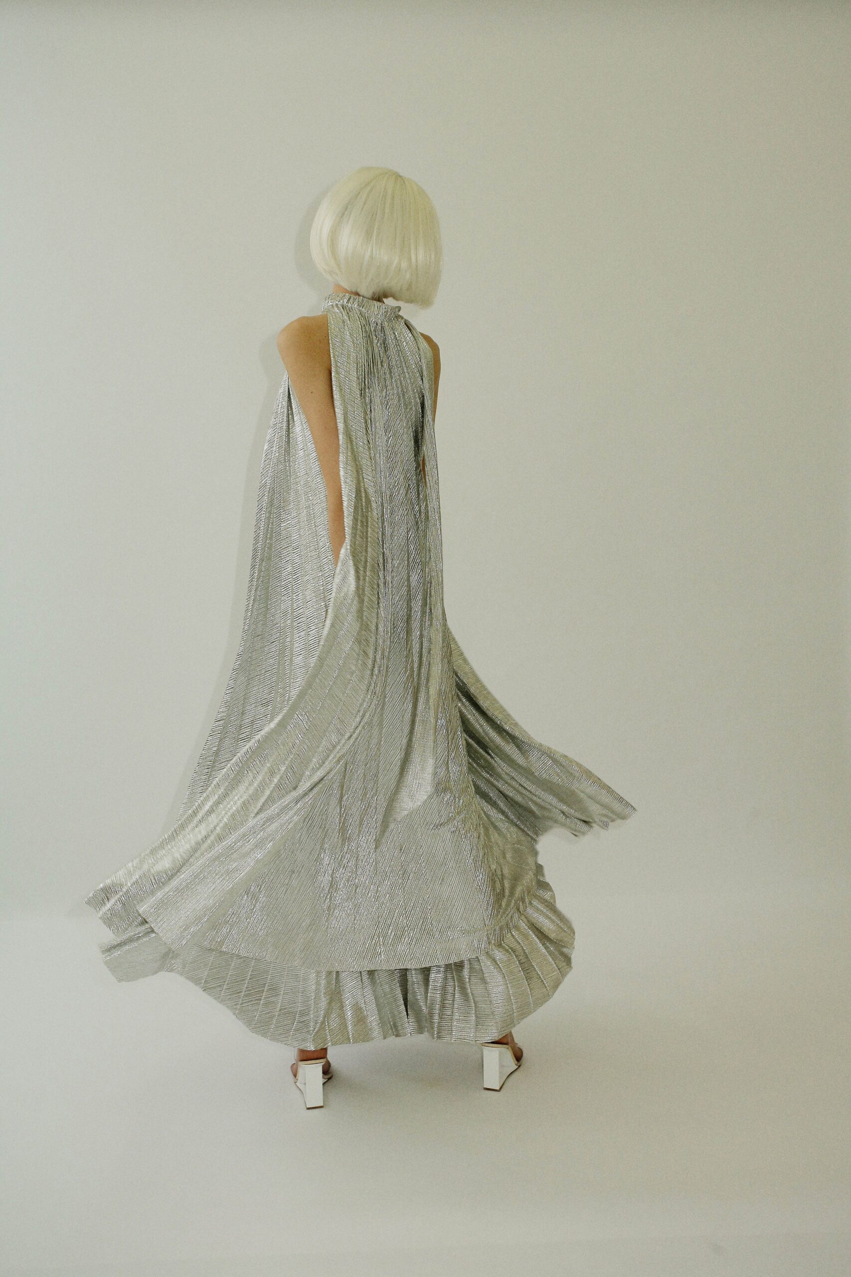 A.W.A.K.E. MODE F/W 19 Look 380