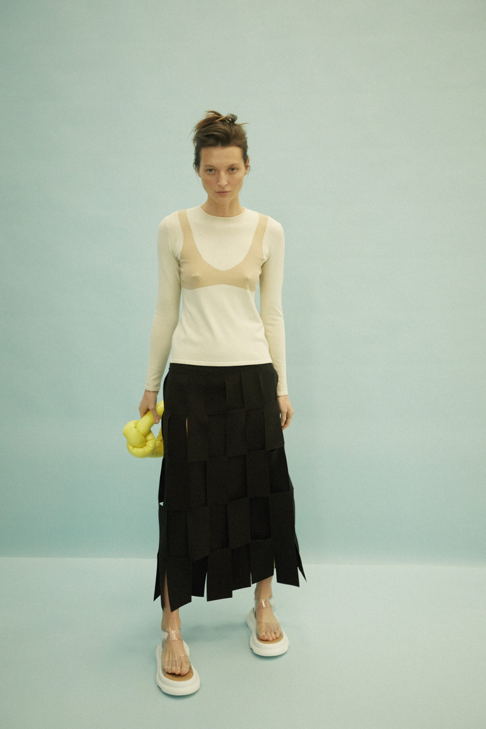 A.W.A.K.E. MODE S/S 22 Look 535