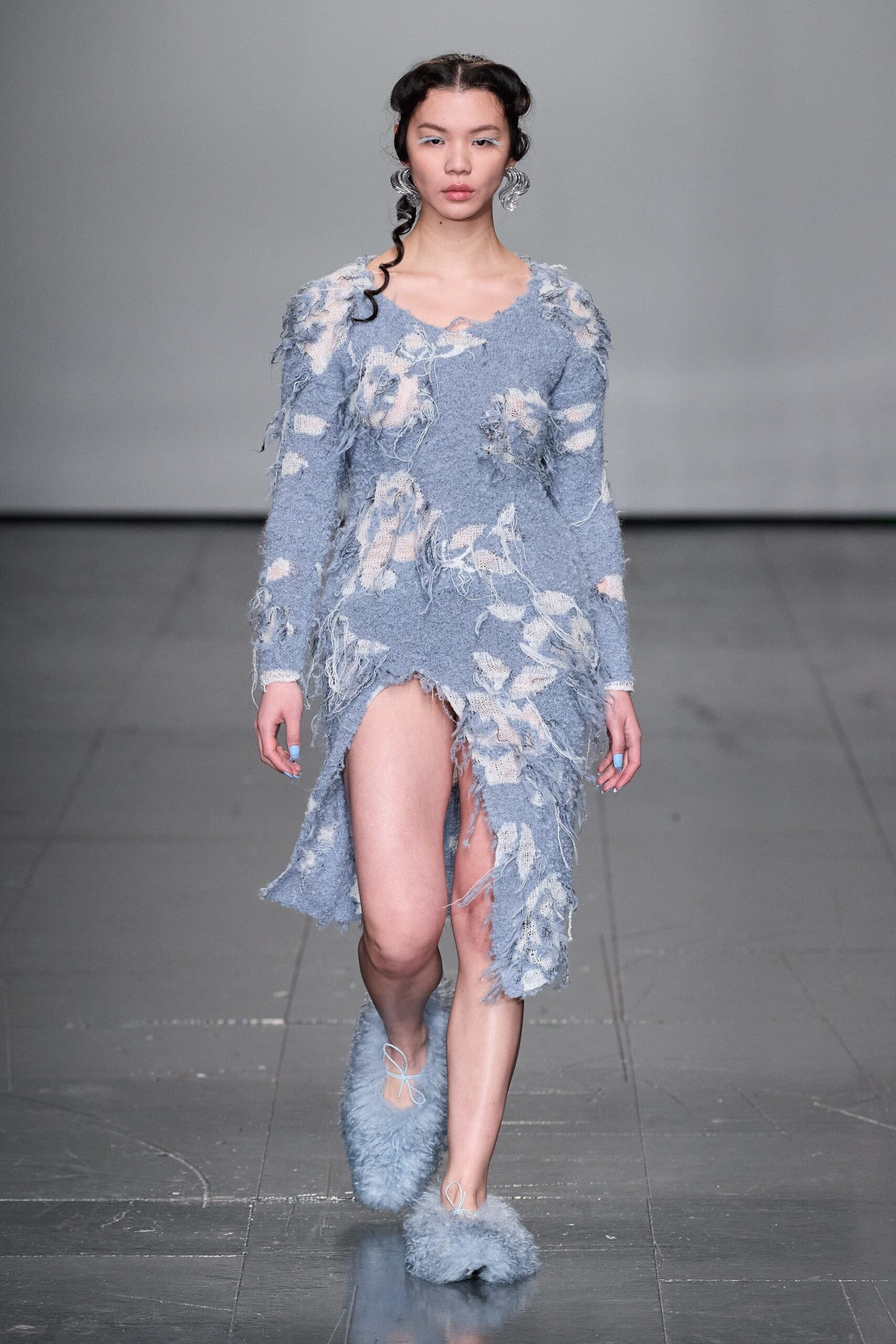 Yuhan Wang F/W 22 Look 32