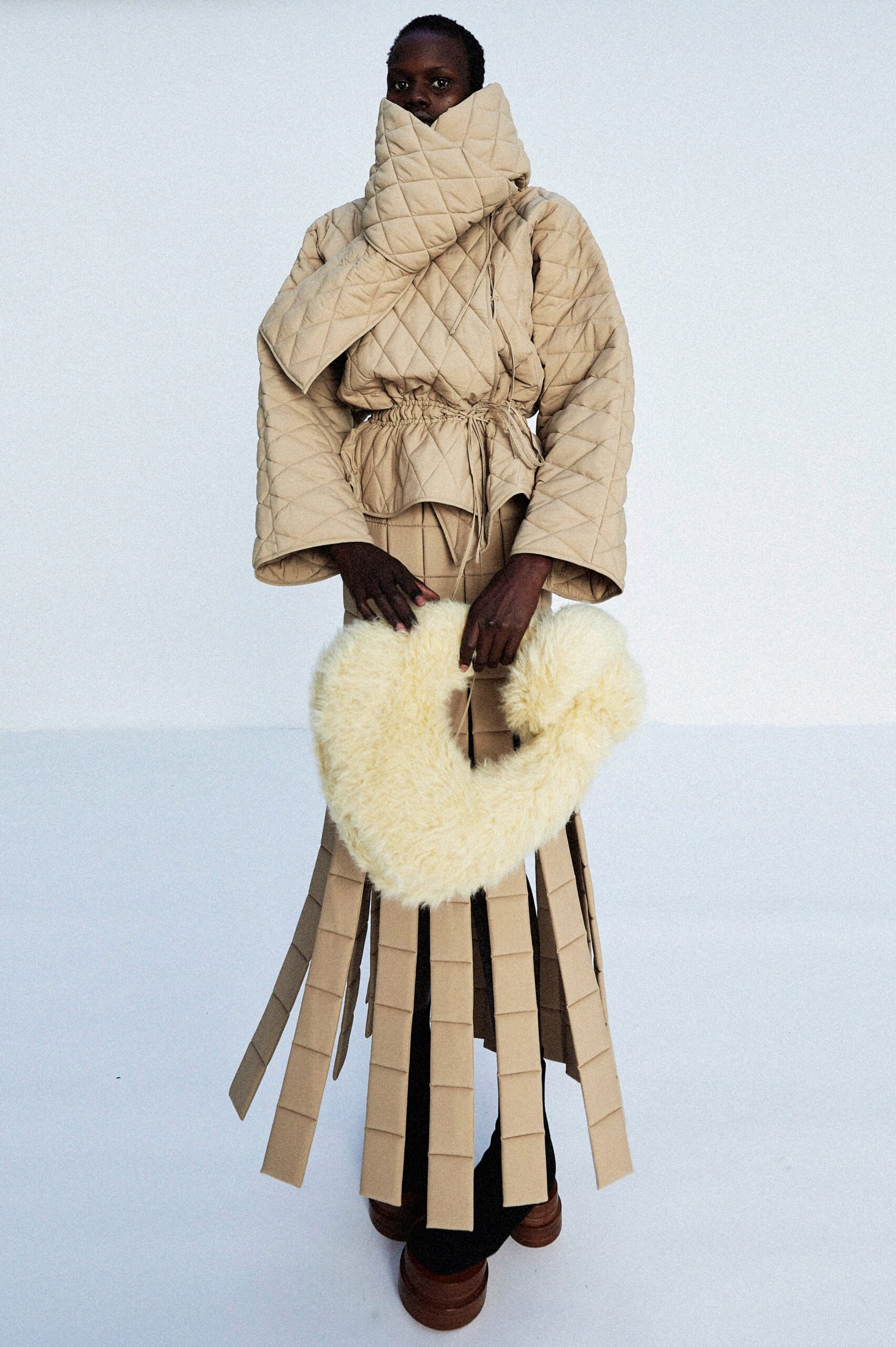 A.W.A.K.E. MODE Resort 23 Look 567