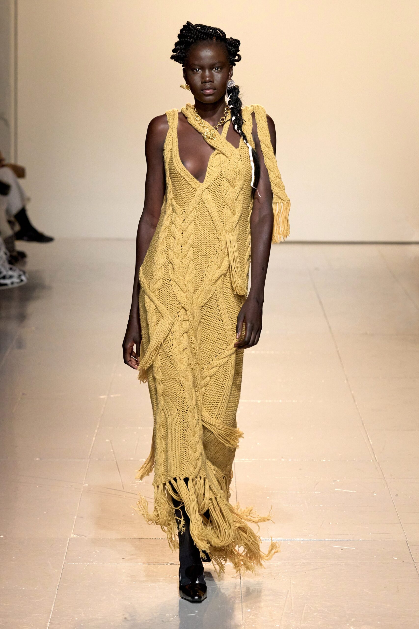 Yuhan Wang F/W 23 Look 32
