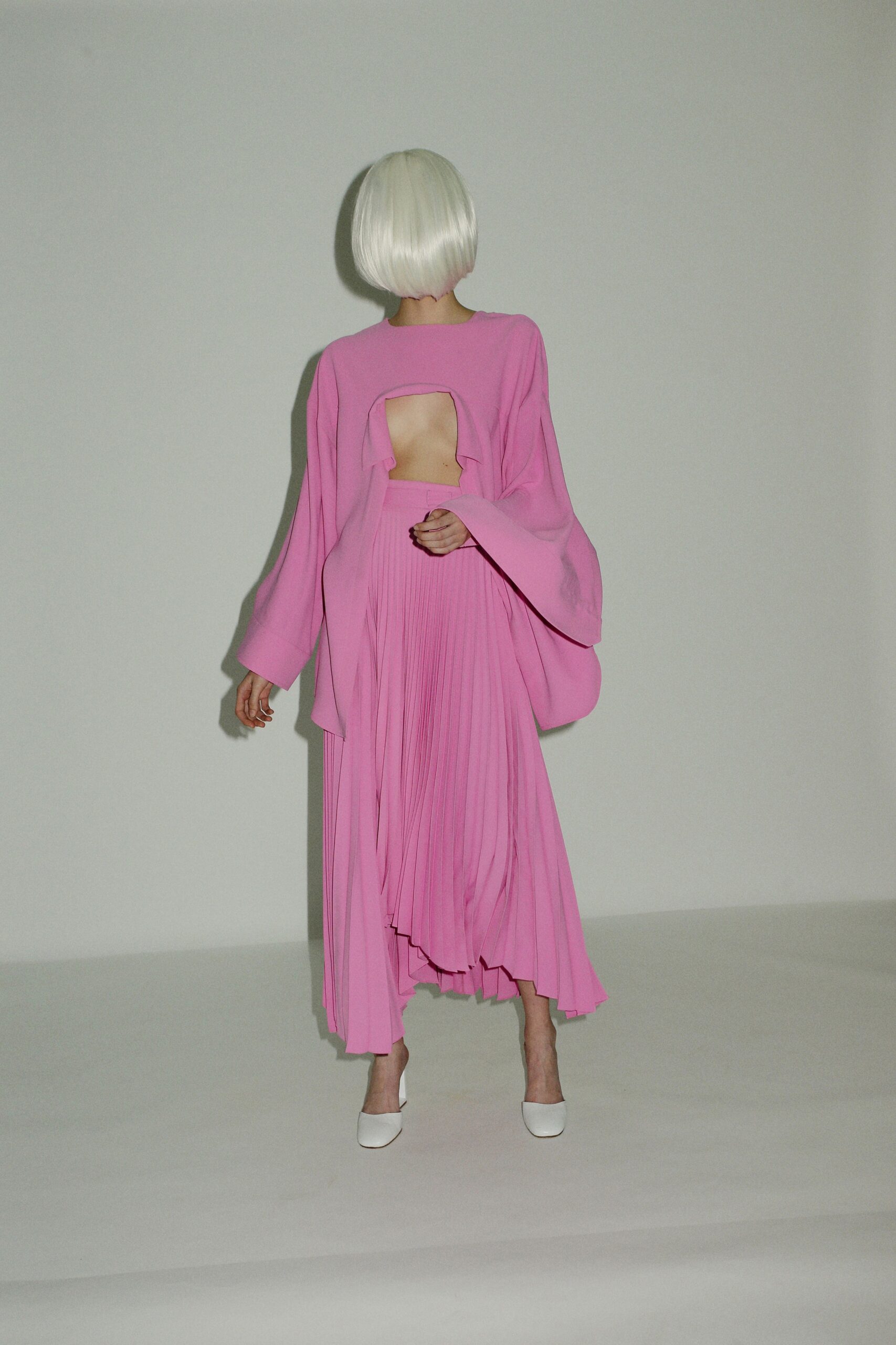 A.W.A.K.E. MODE F/W 19 Look 400