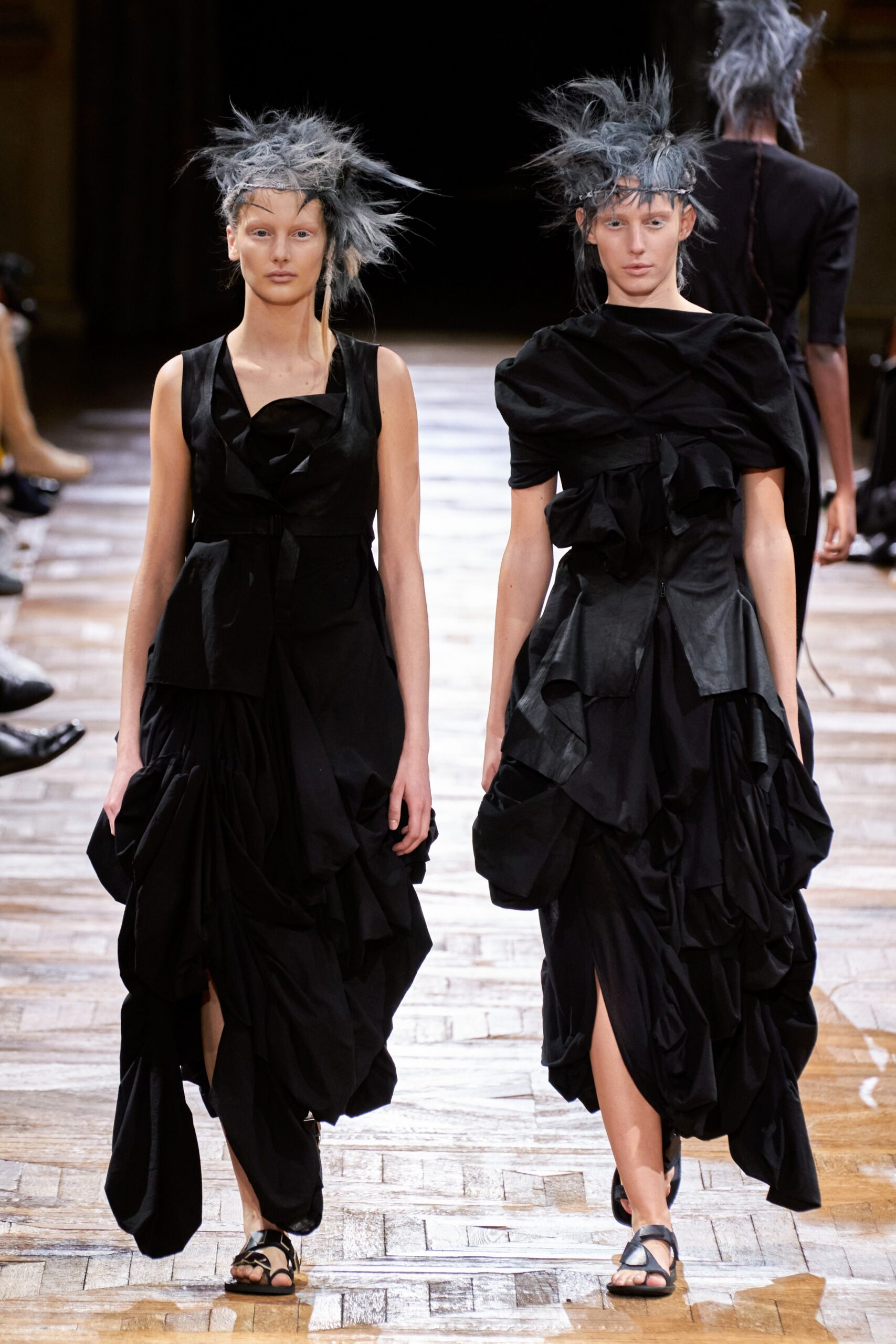 Yohji Yamamoto S/S 22 Look 33