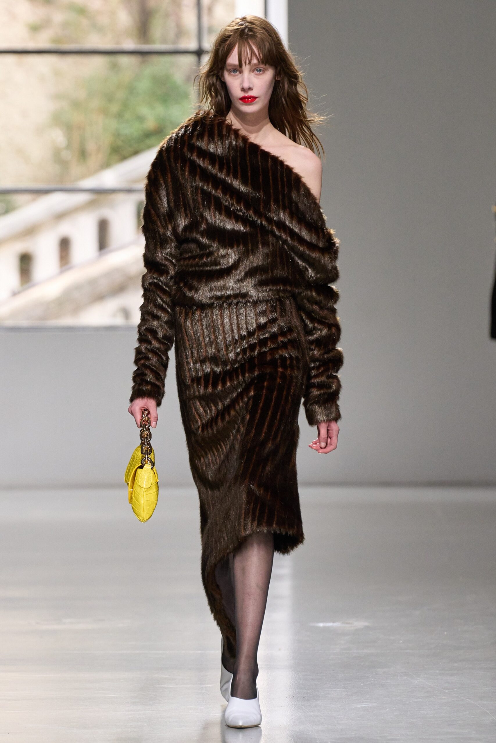 A.W.A.K.E. MODE F/W 23 Look 517
