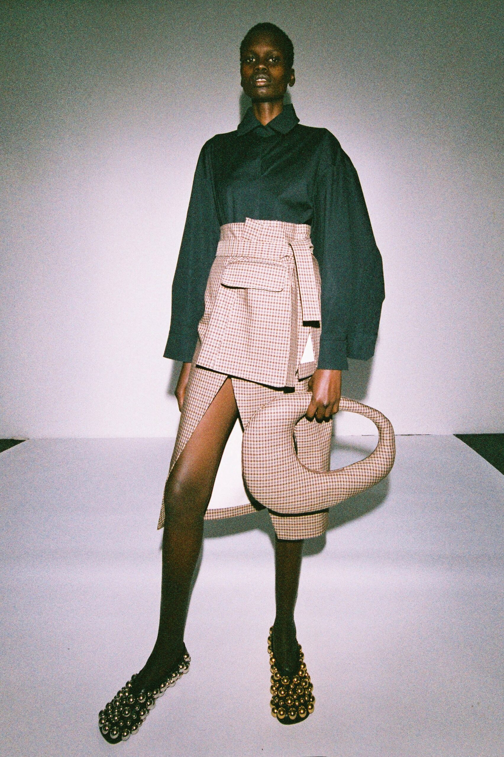 A.W.A.K.E. MODE Resort 23 Look 572