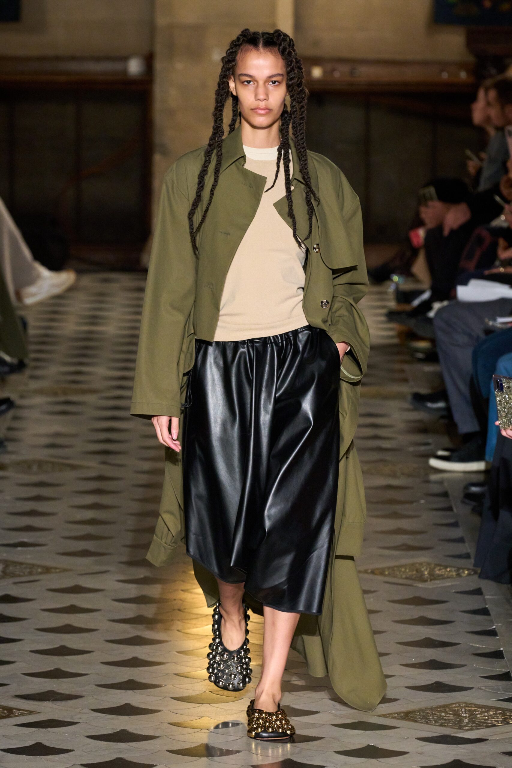 A.W.A.K.E. MODE S/S 23 Look 524