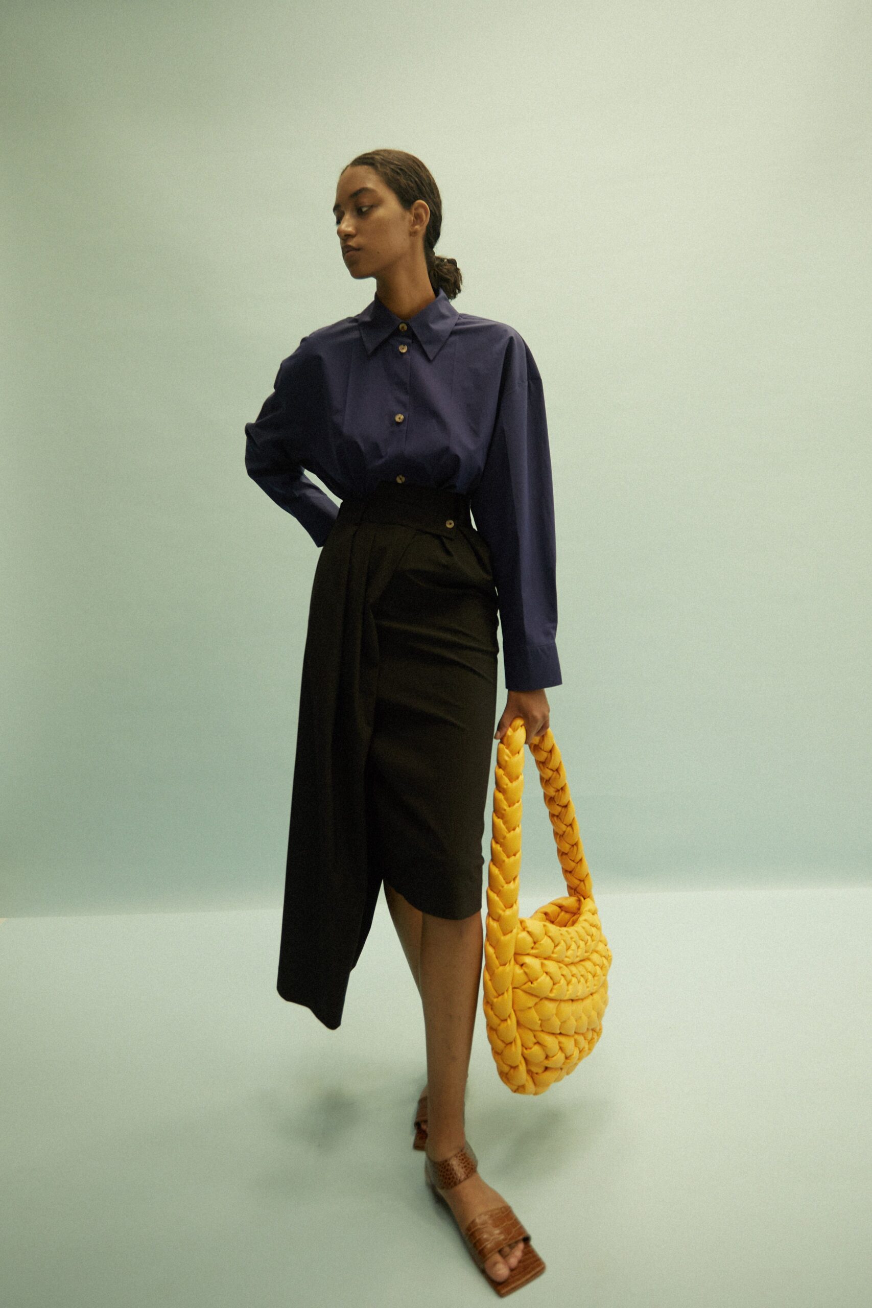 A.W.A.K.E. MODE S/S 22 Look 560