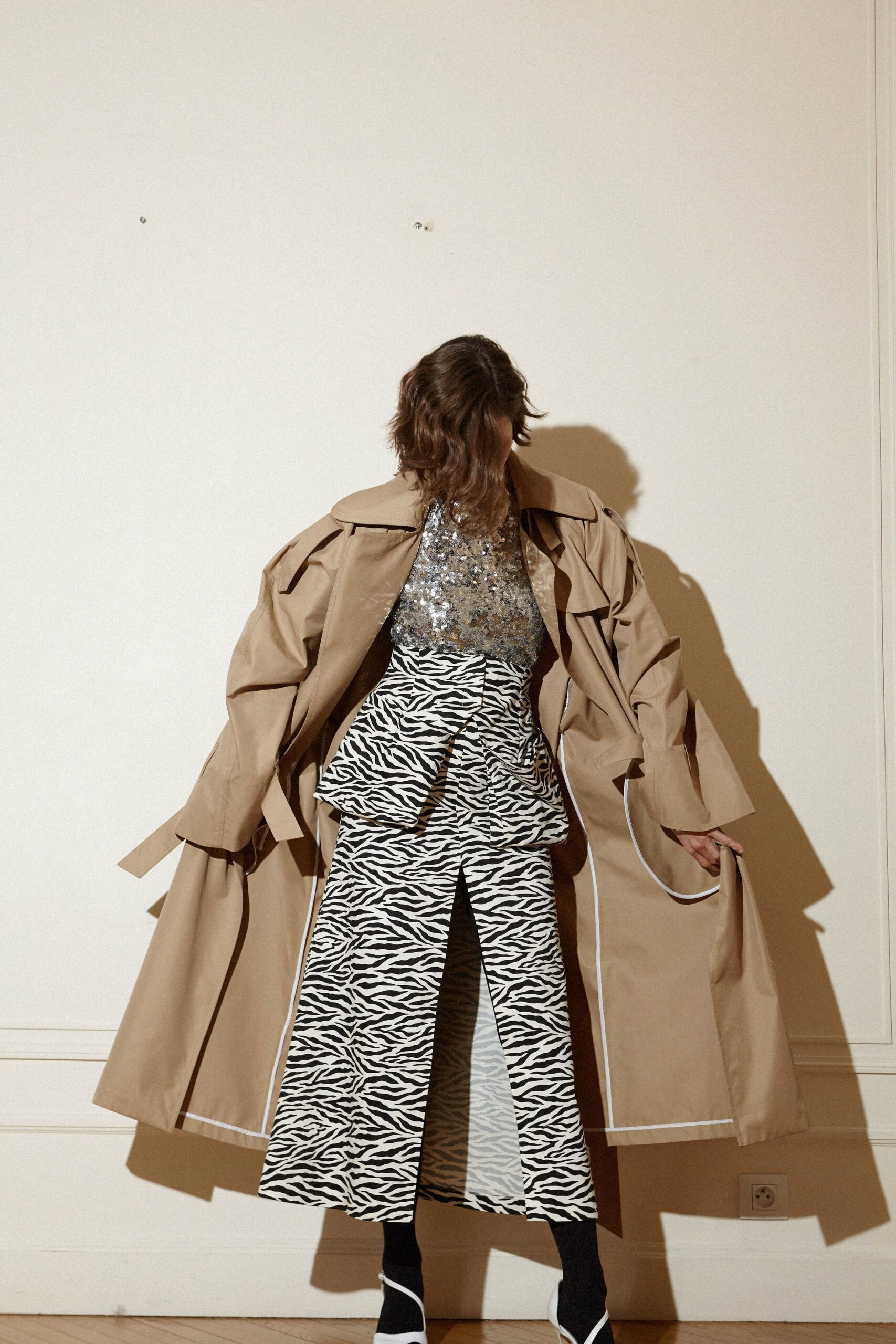A.W.A.K.E. MODE F/W 20 Look 550
