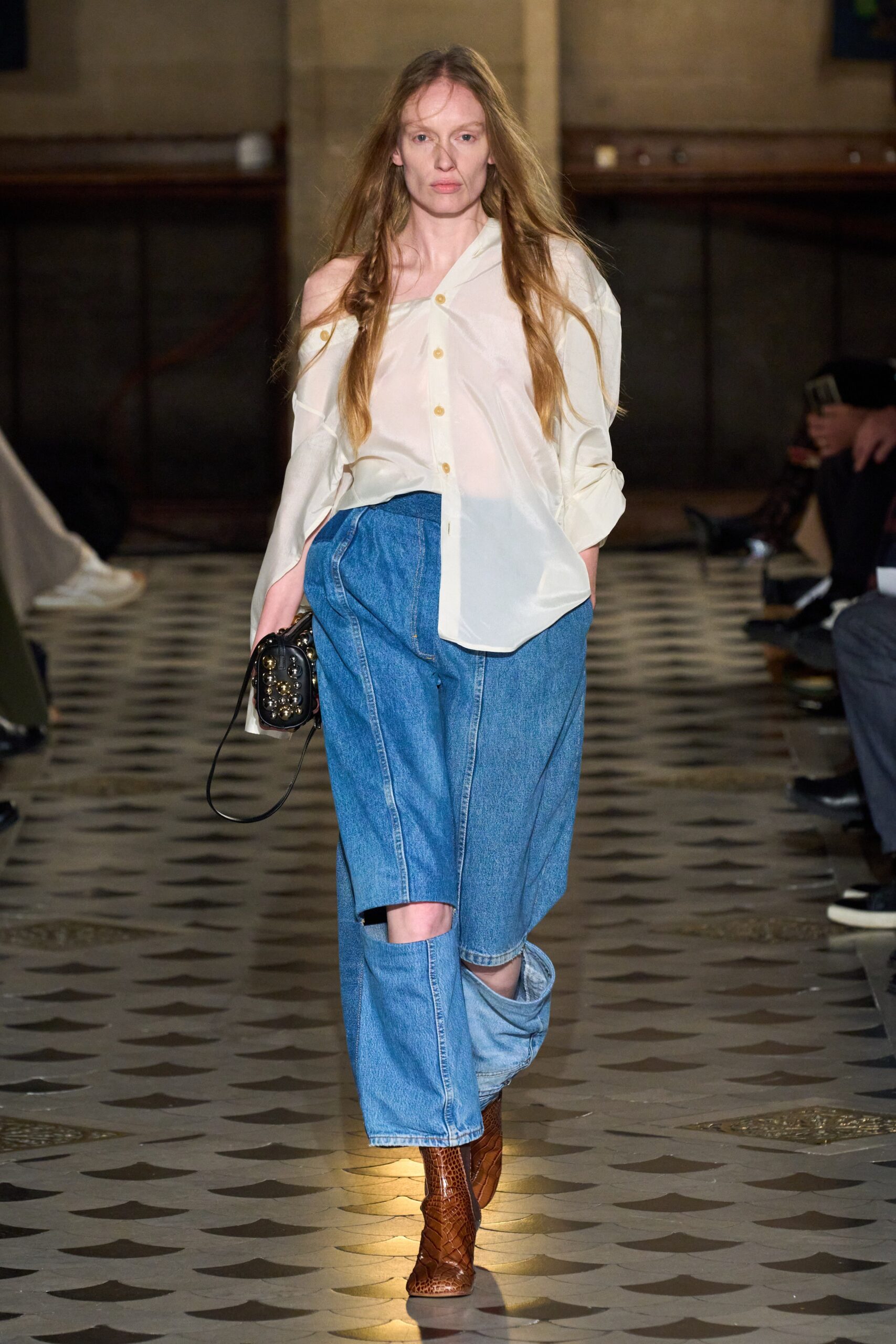 A.W.A.K.E. MODE S/S 23 Look 577