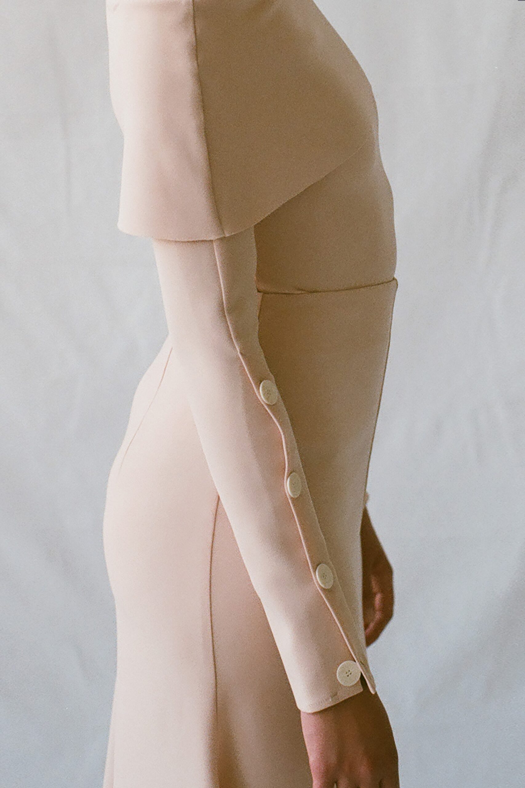 A.W.A.K.E. MODE Resort 19 Look 451