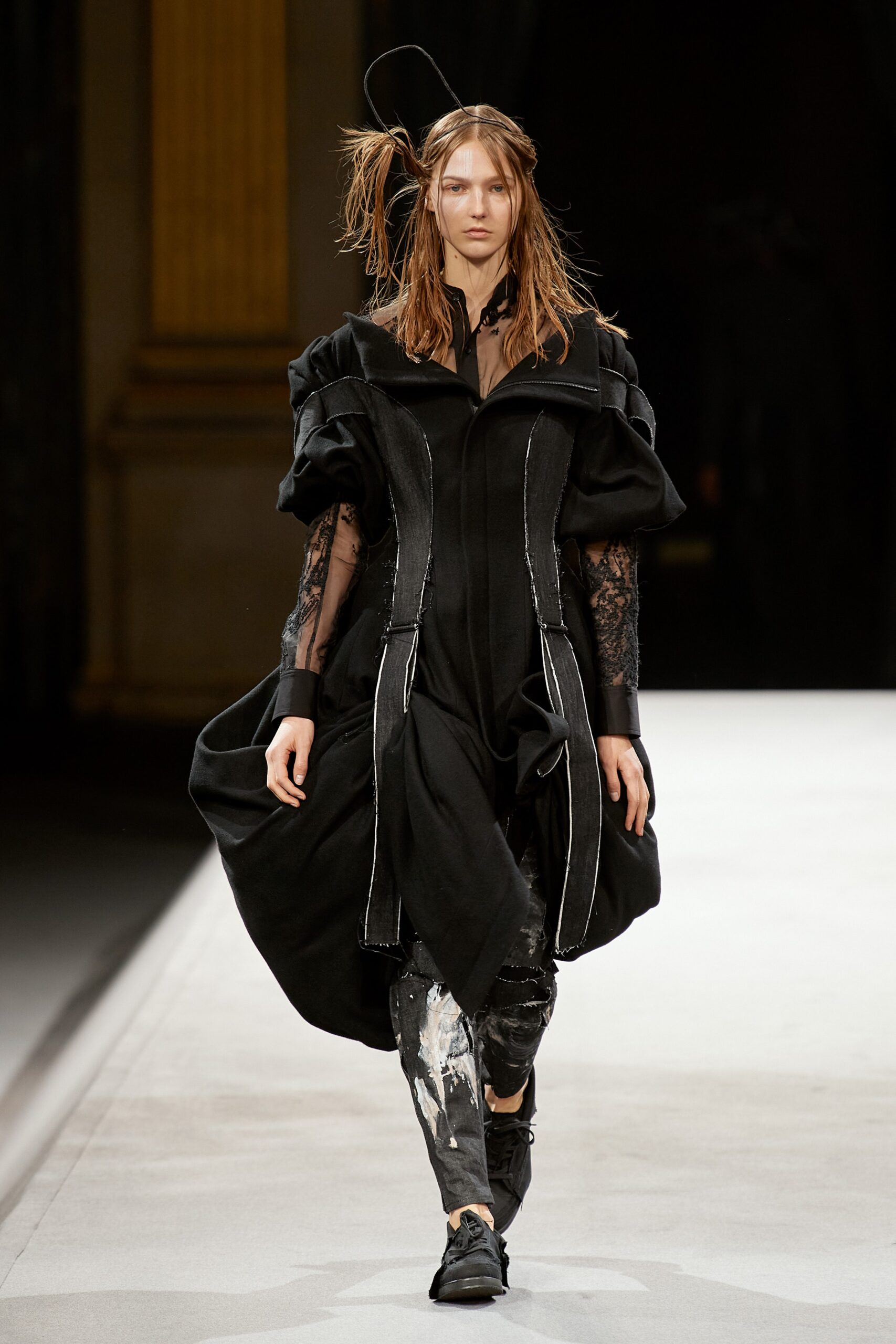 Yohji Yamamoto F/W 22 Look 35
