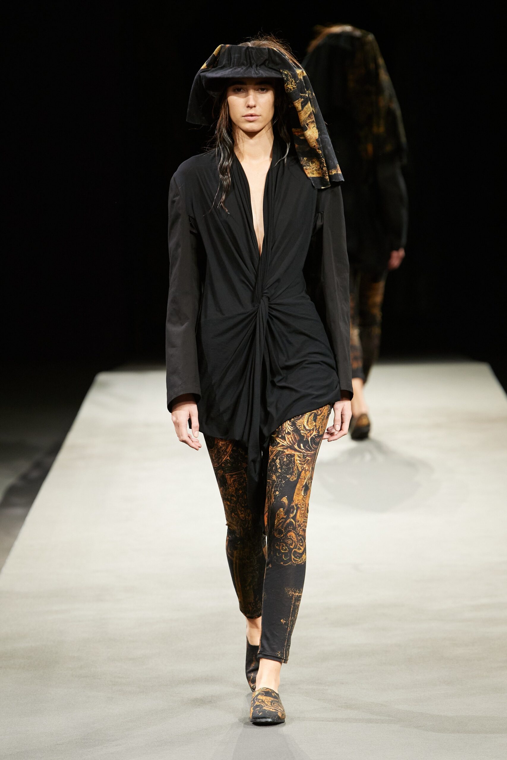 Yohji Yamamoto S/S 23 Look 35