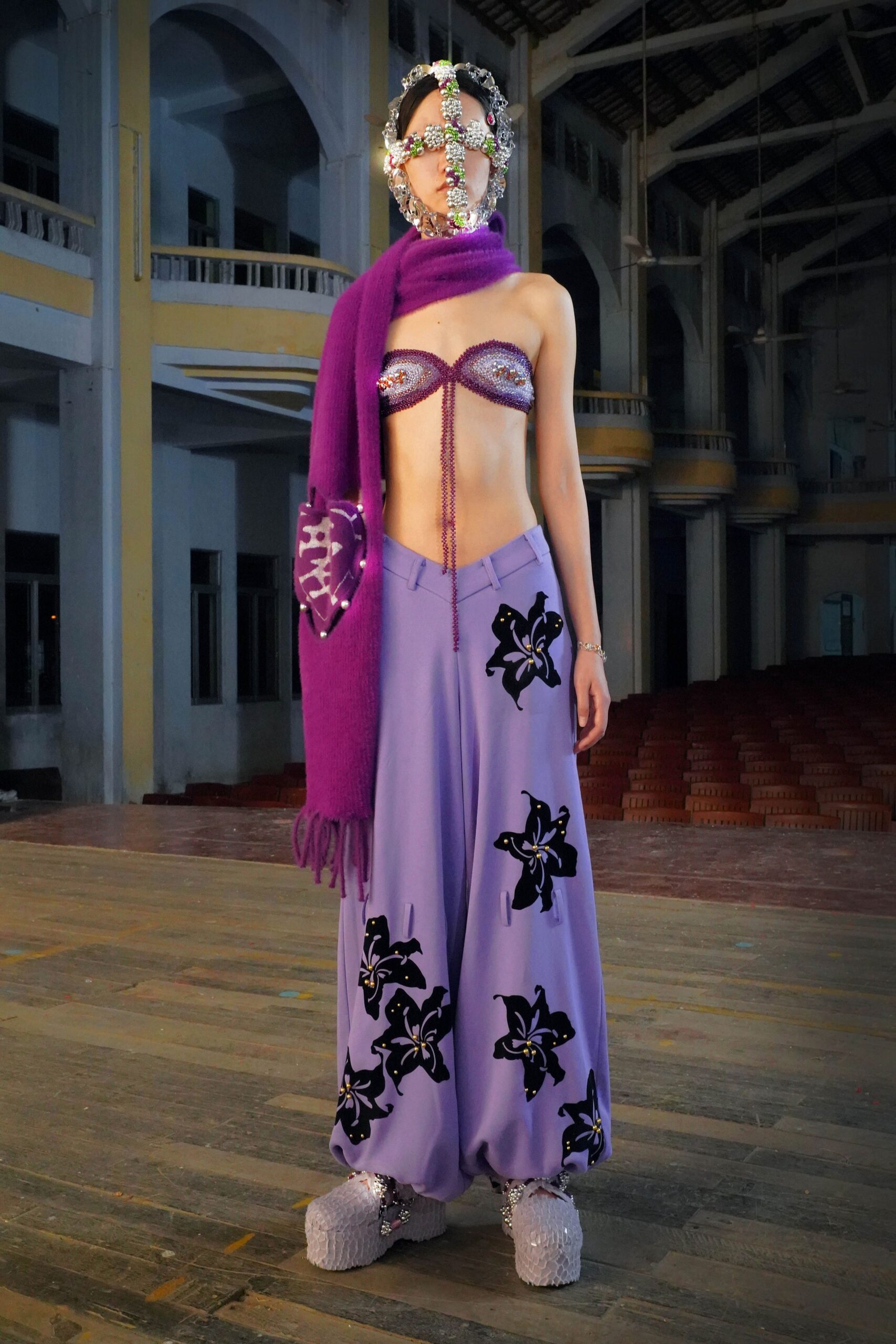 Yueqi Qi Shanghai F/W 22 Look 35