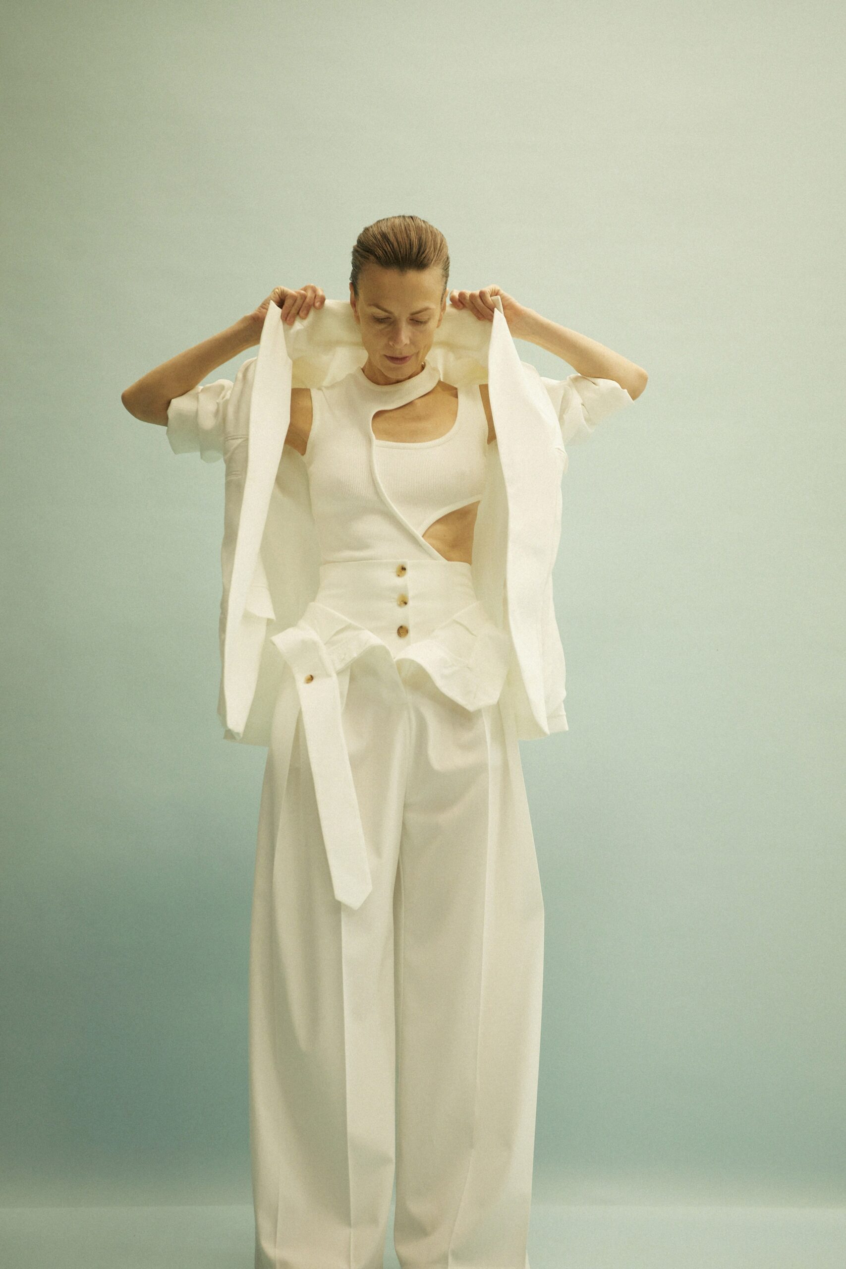 A.W.A.K.E. MODE S/S 22 Look 582