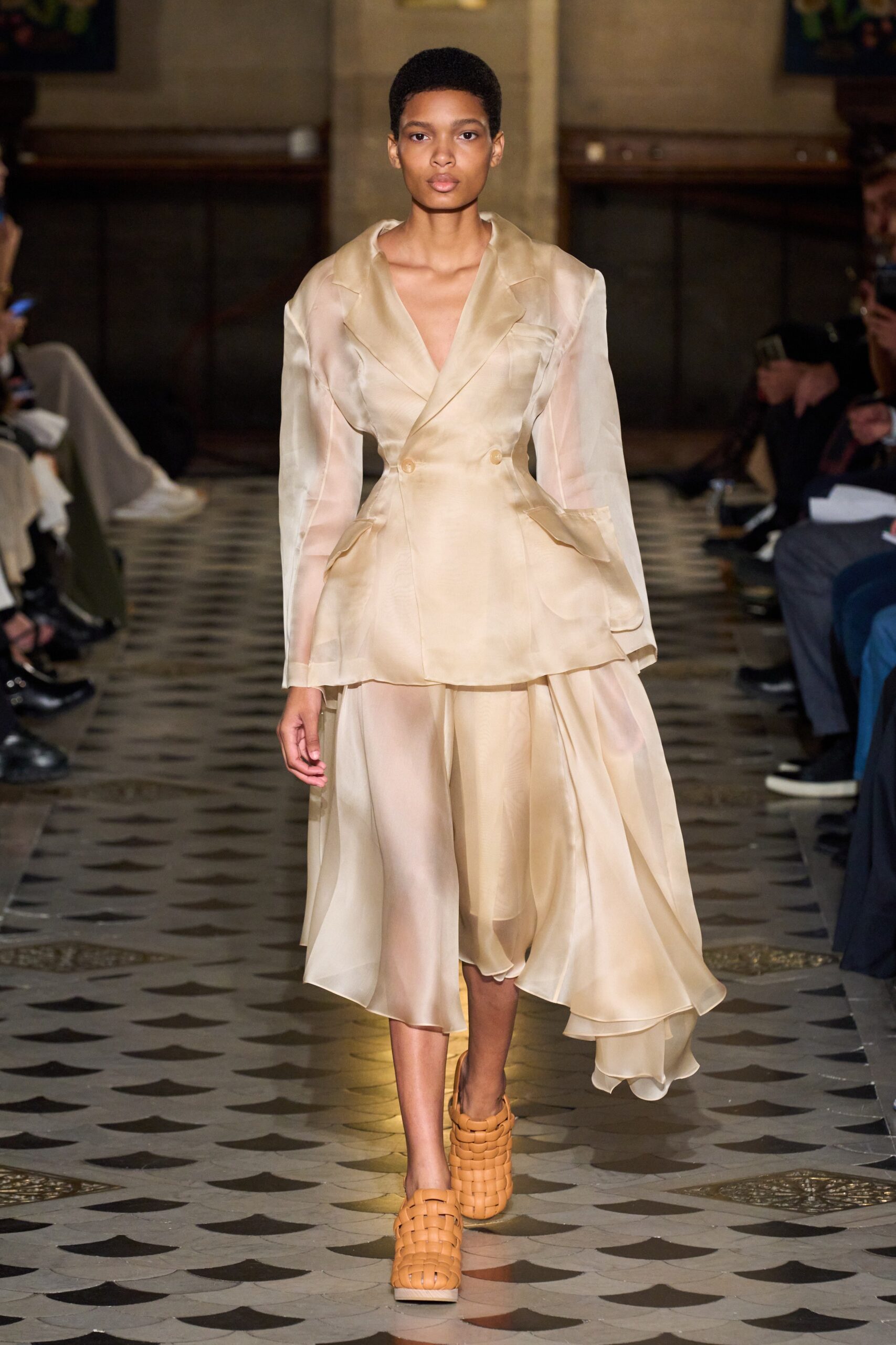 A.W.A.K.E. MODE S/S 23 Look 583
