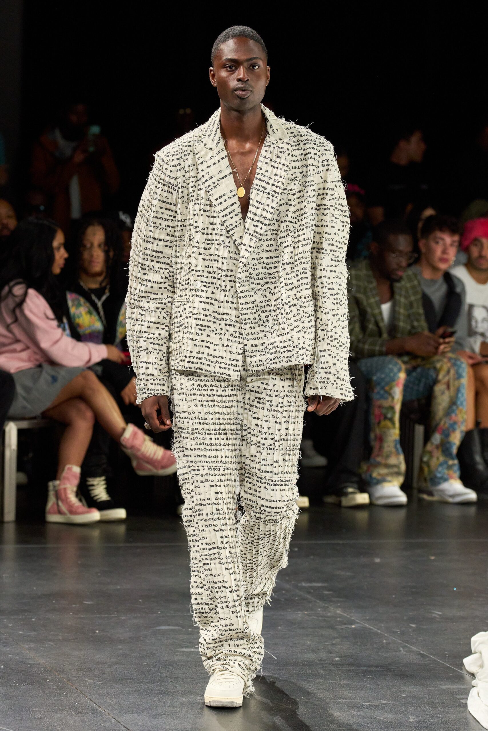 Who Decides War S/S 23 Look 36